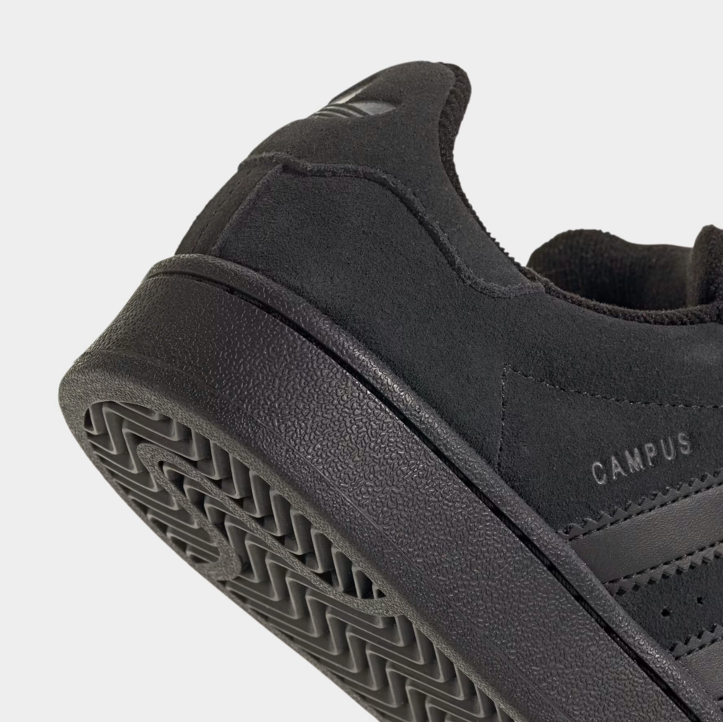 Campus 00s Grade School Lifestyle Shoes (Core Black) Classic suede trainers