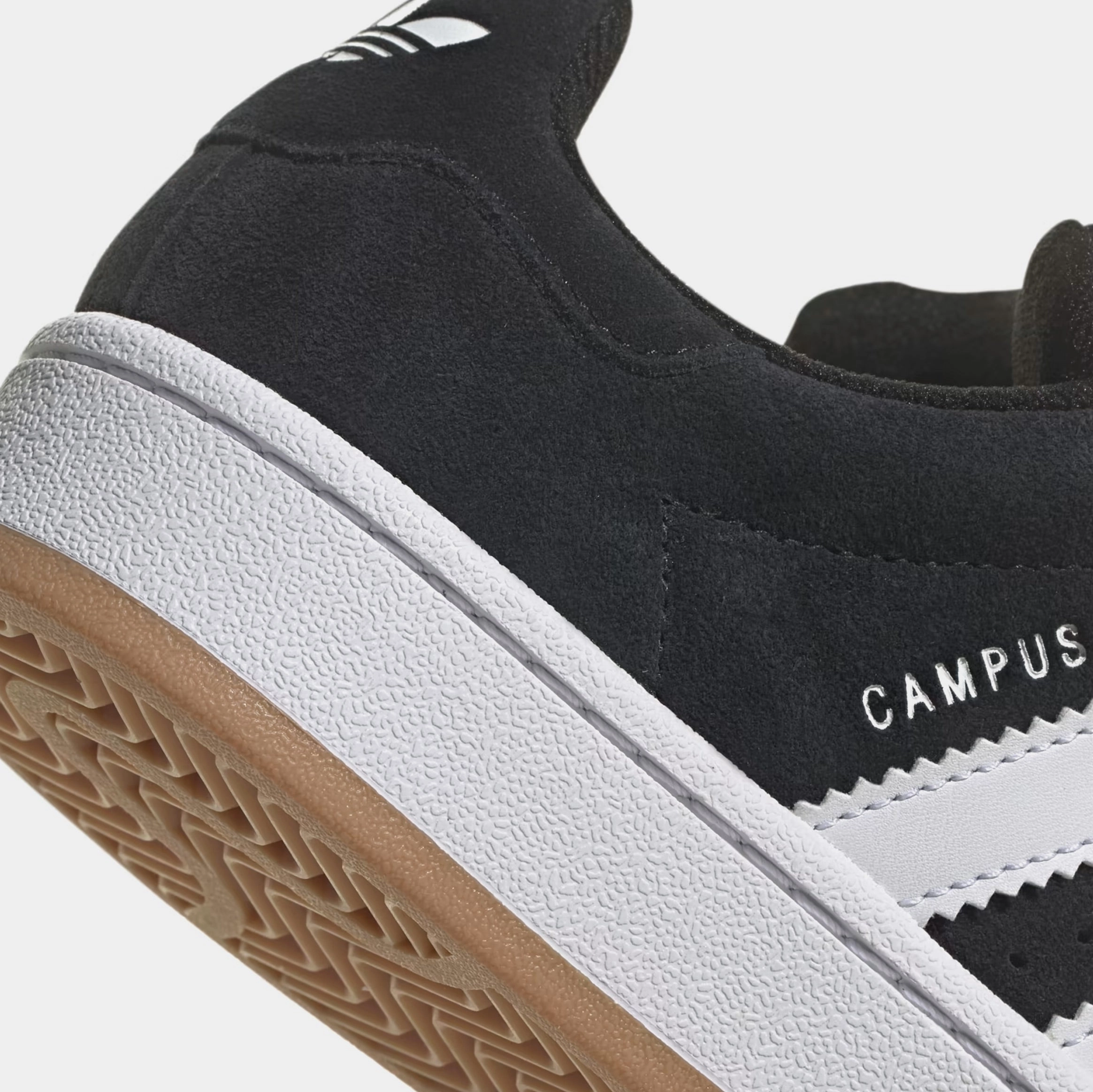 Campus 00s Grade School Lifestyle Shoes (Core Black/Cloud White) Classic suede trainers