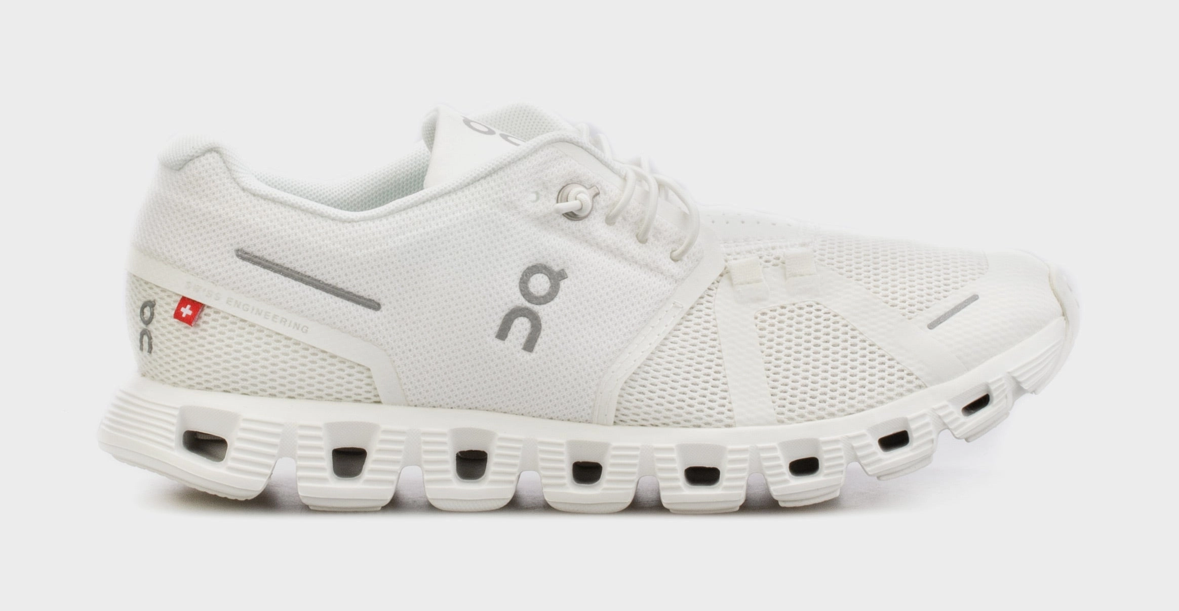 Cloud 5 Womens Running Shoes (White) on running shoes latest models performance