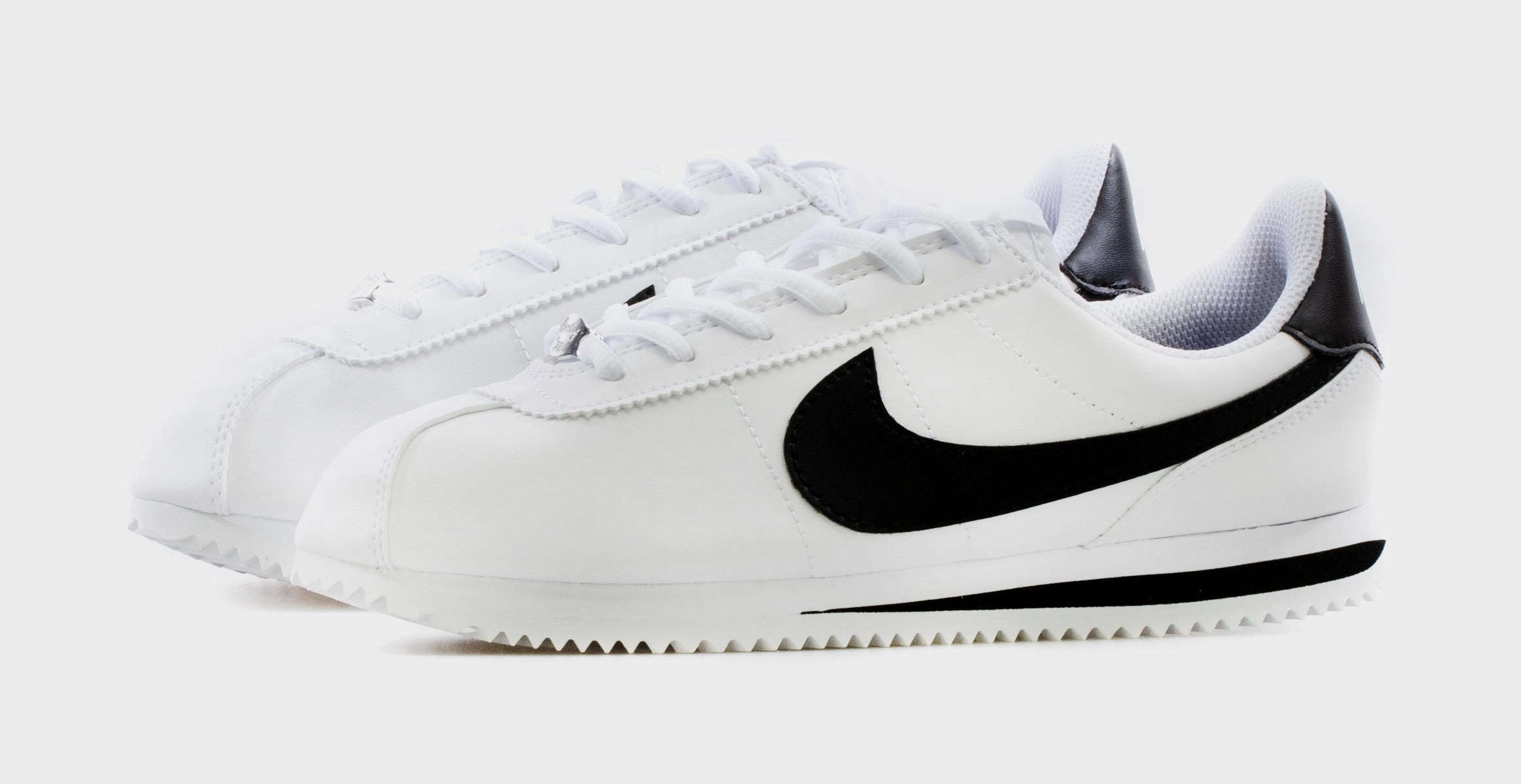 Cortez Grade School Lifestyle Shoe (White) Classic Cortez