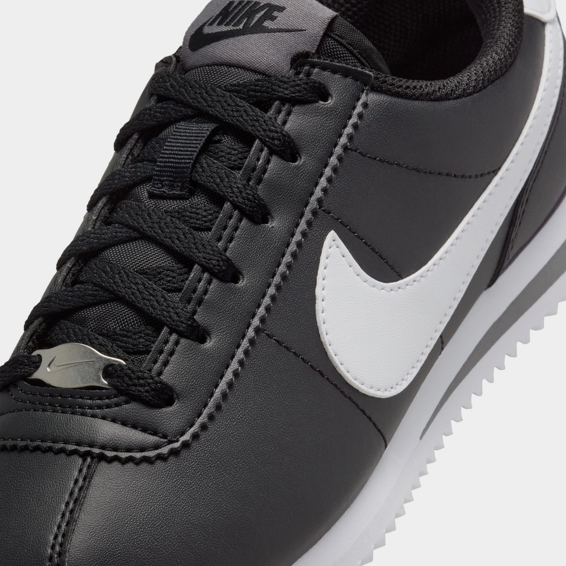 Cortez Leather Grade School Lifestyle Shoes (Black/White) Classic Cortez