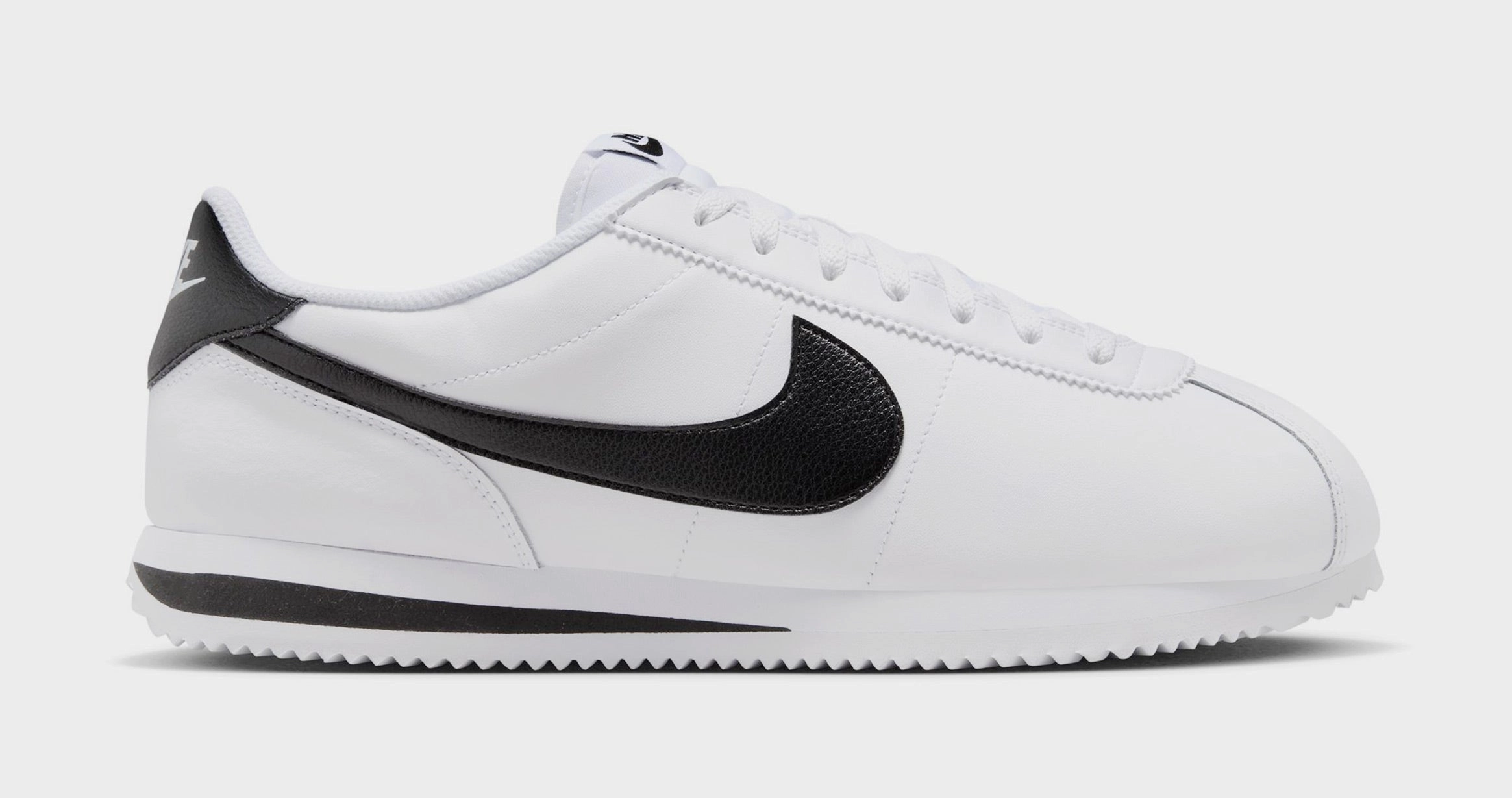 Cortez Leather Mens Running Shoes (White/Black) nike cortez retro running shoes classic style