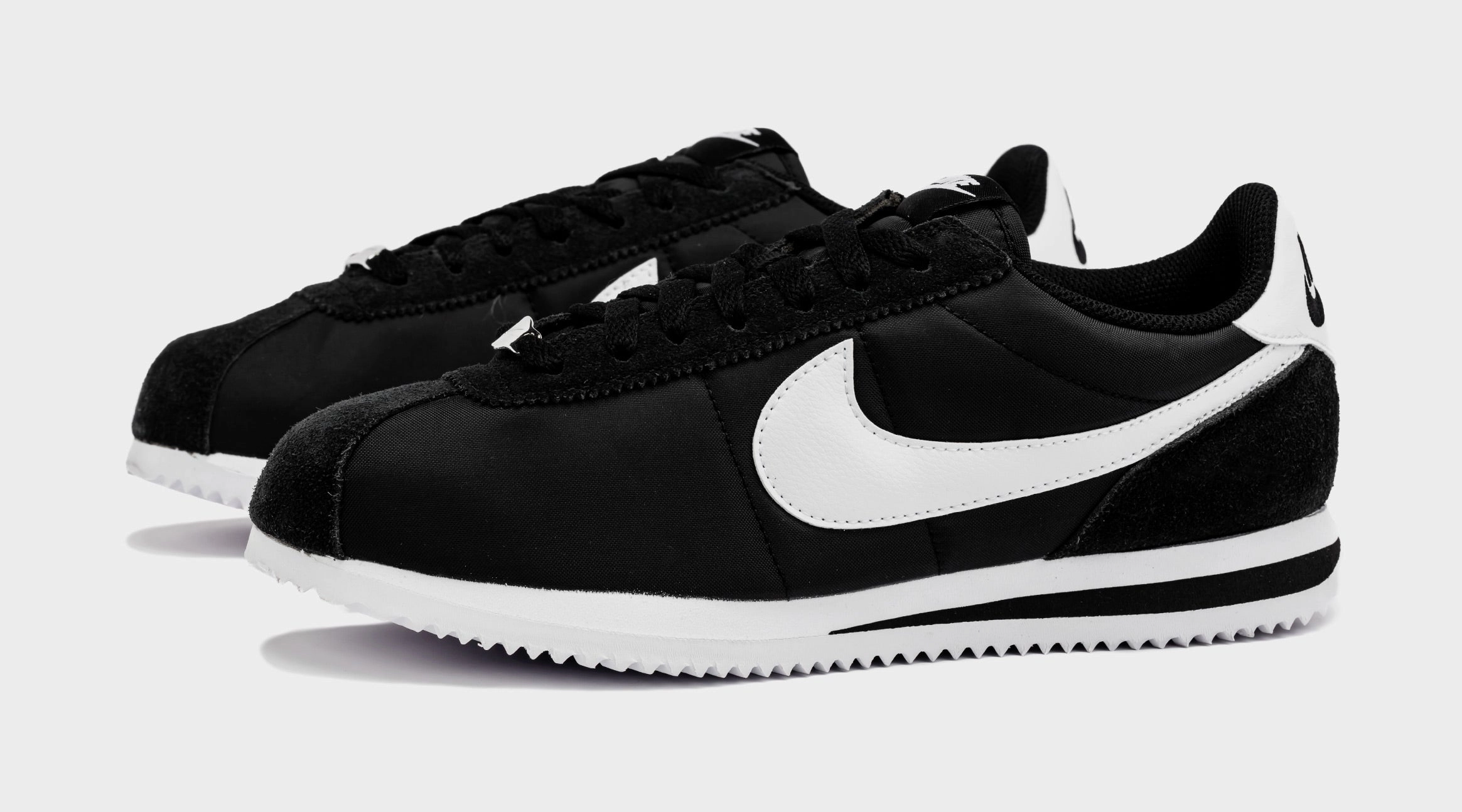 Cortez TXT Womens Running Shoes (Black/White) Classic Cortez