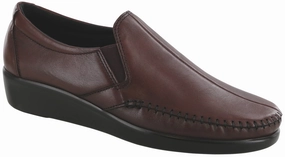 Dream - Wine SAS comfort walking shoes with supportive build