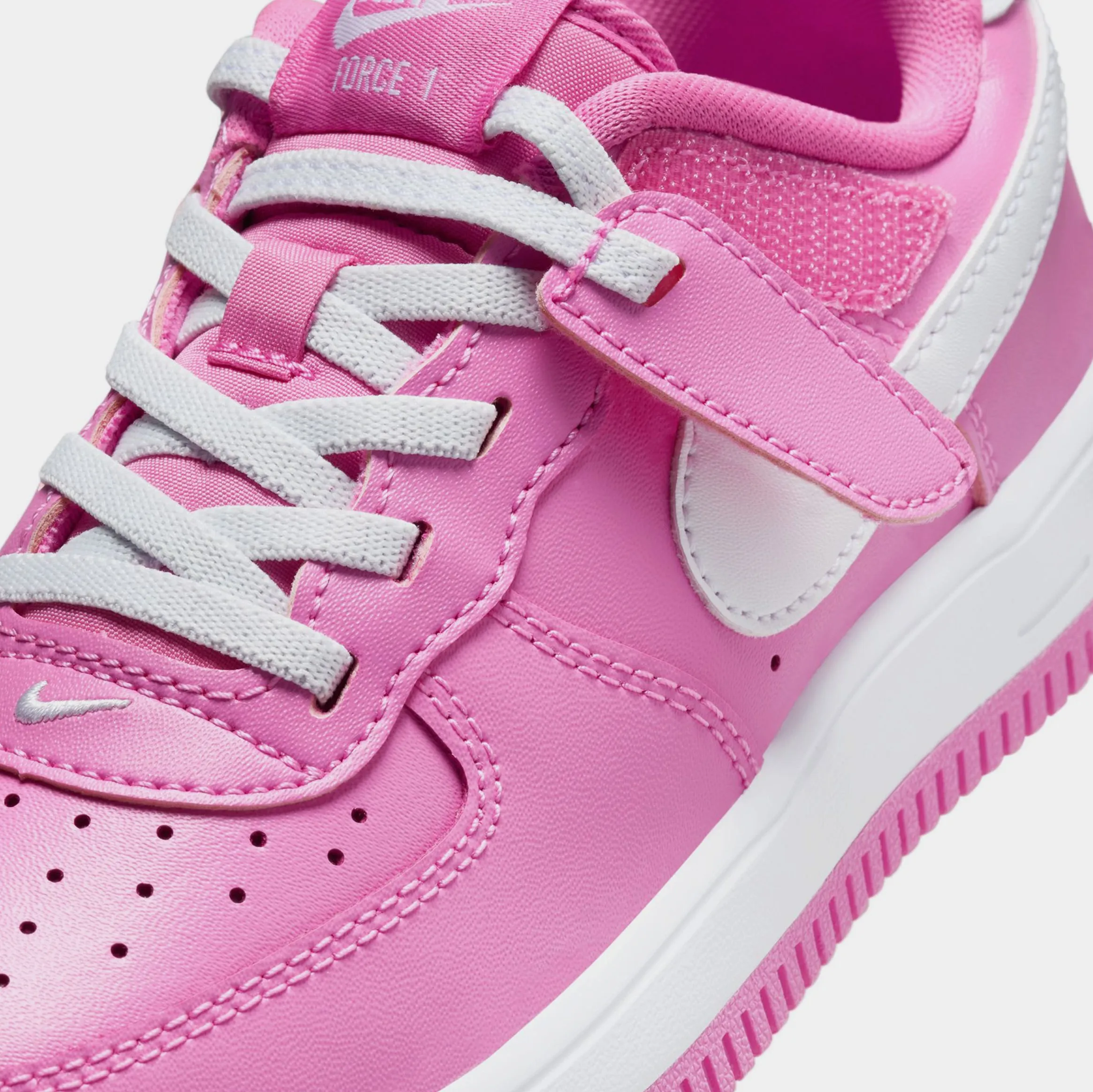 Force 1 Low EasyOn Preschool Lifestyle Shoes (Pink/White) Nike Max 95 versions