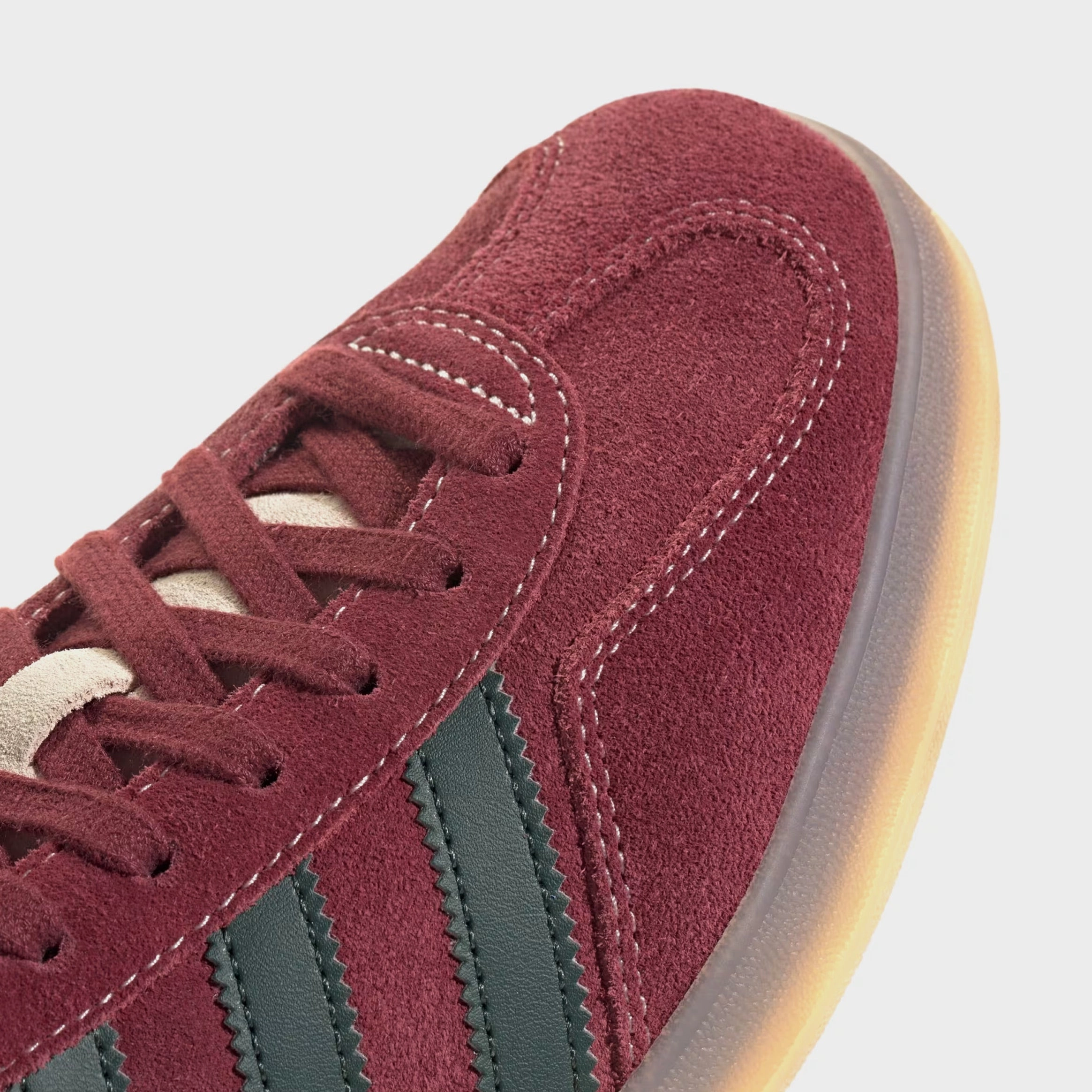 Gazelle Indoor Mens Lifestyle Shoes (Shadow Red/Green/Wonder White) Old-school fashion sneakers