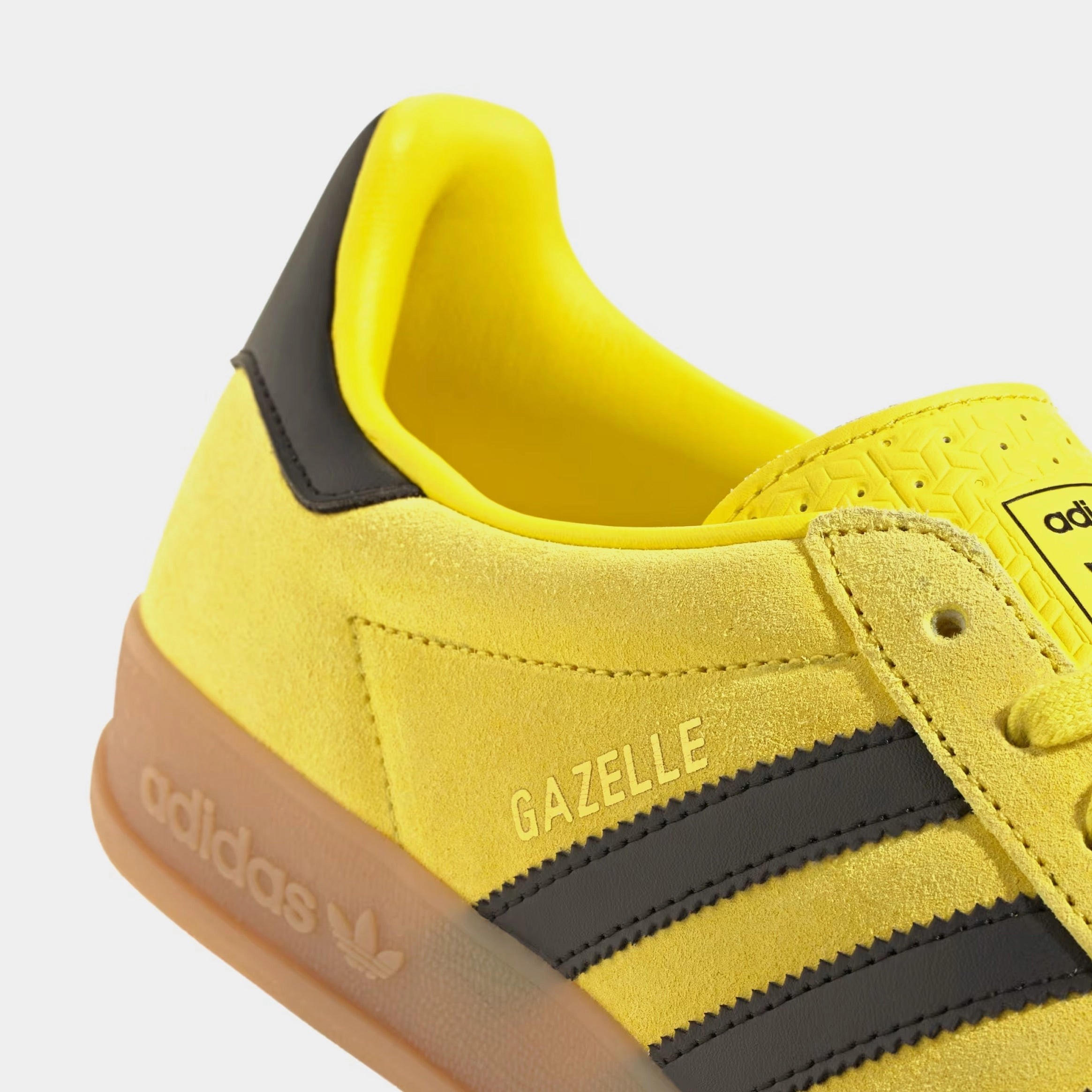 Gazelle Indoor Mens Lifestyle Shoes (Shock Yellow/Core Black/Gold Metallic) Old-school fashion sneakers