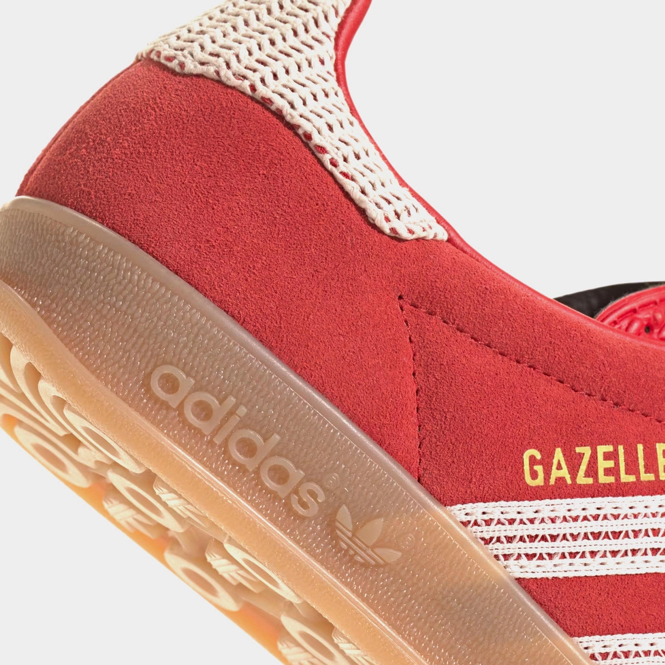 Gazelle Indoor Womens Lifestyle Shoes (Better Scarlet/Wonder White/Gum) Old-school fashion sneakers
