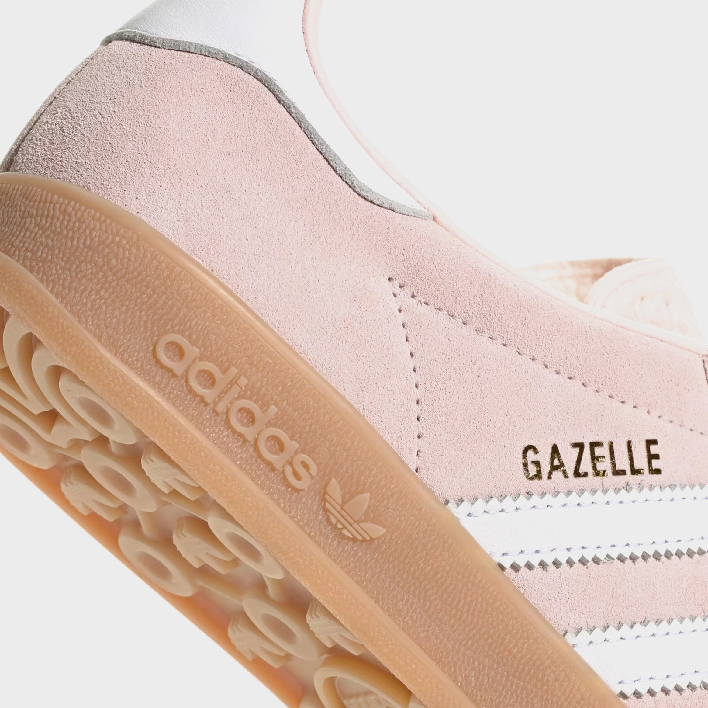 Gazelle Indoor Womens Lifestyle Shoes (Sandy Pink/White/Gum) Old-school fashion sneakers