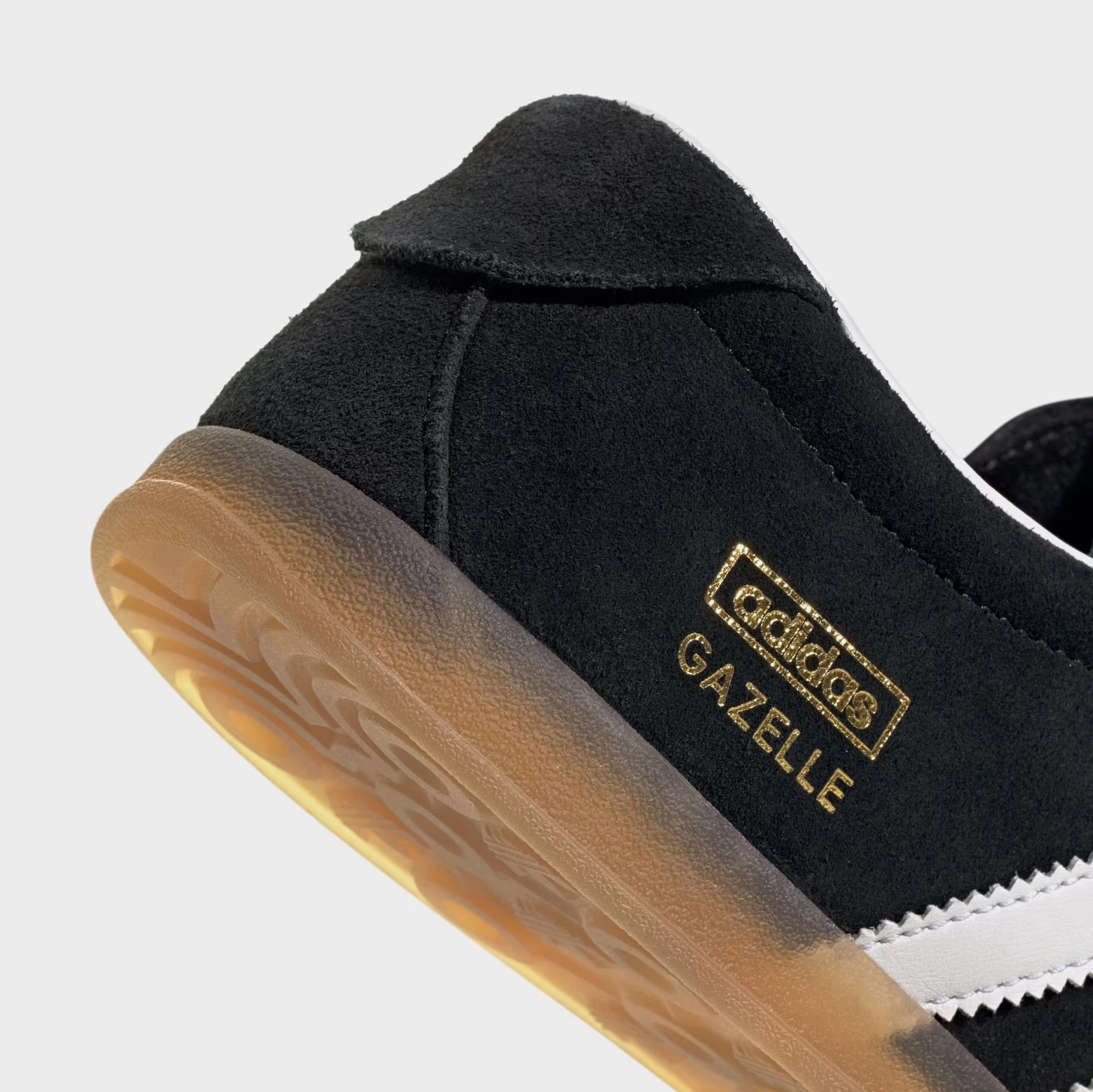 Gazelle Lo Pro Womens Lifestyle Shoes (Core Black/Cloud White/Gum) Old-school fashion sneakers