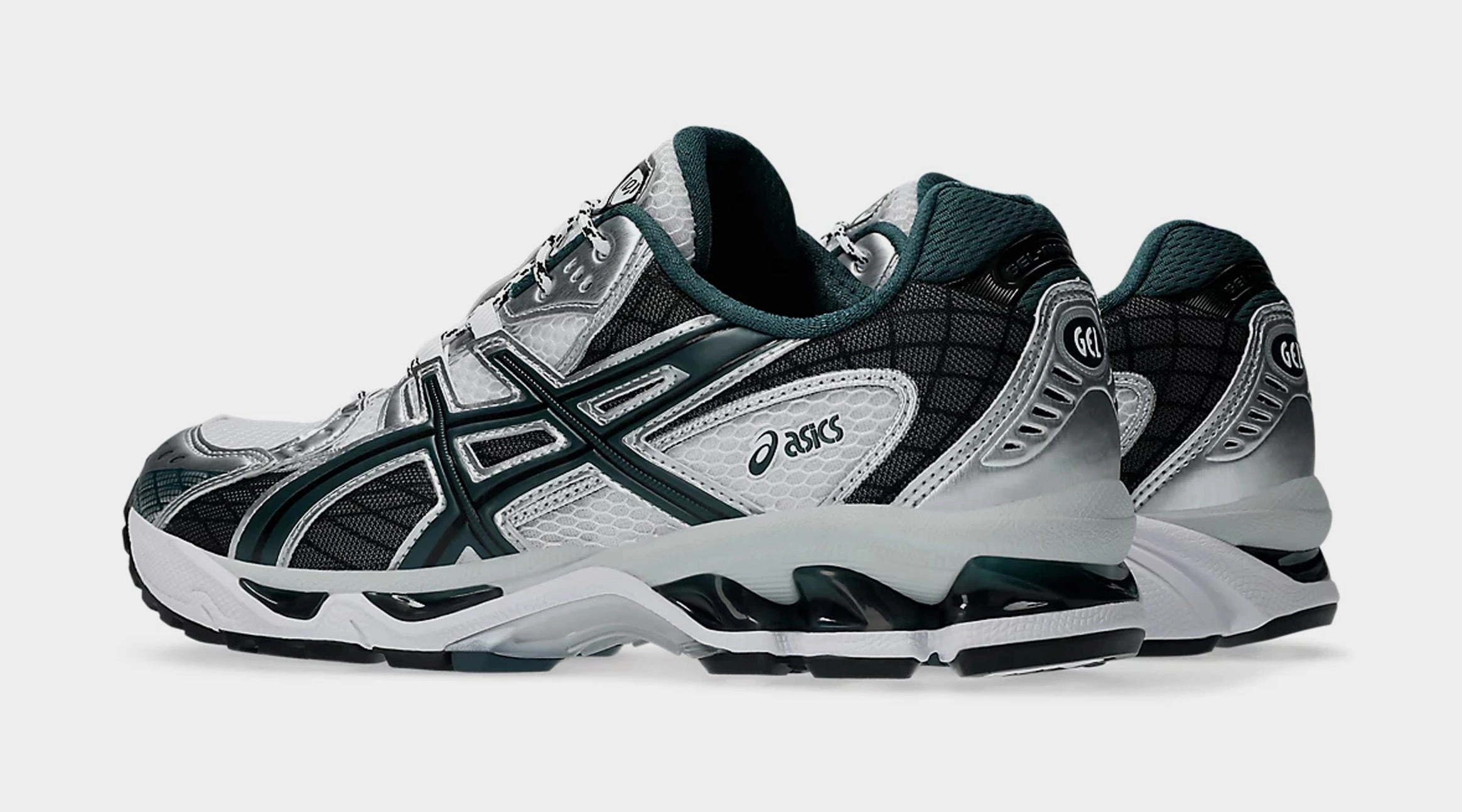 Gel Nimbus 10.1 Mens Running Shoes (White/Saxon Green) Adaptive running trainers
