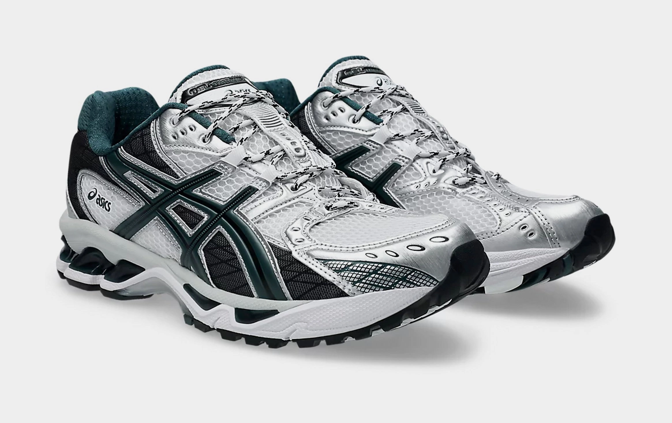 Gel Nimbus 10.1 Mens Running Shoes (White/Saxon Green) Adaptive running trainers
