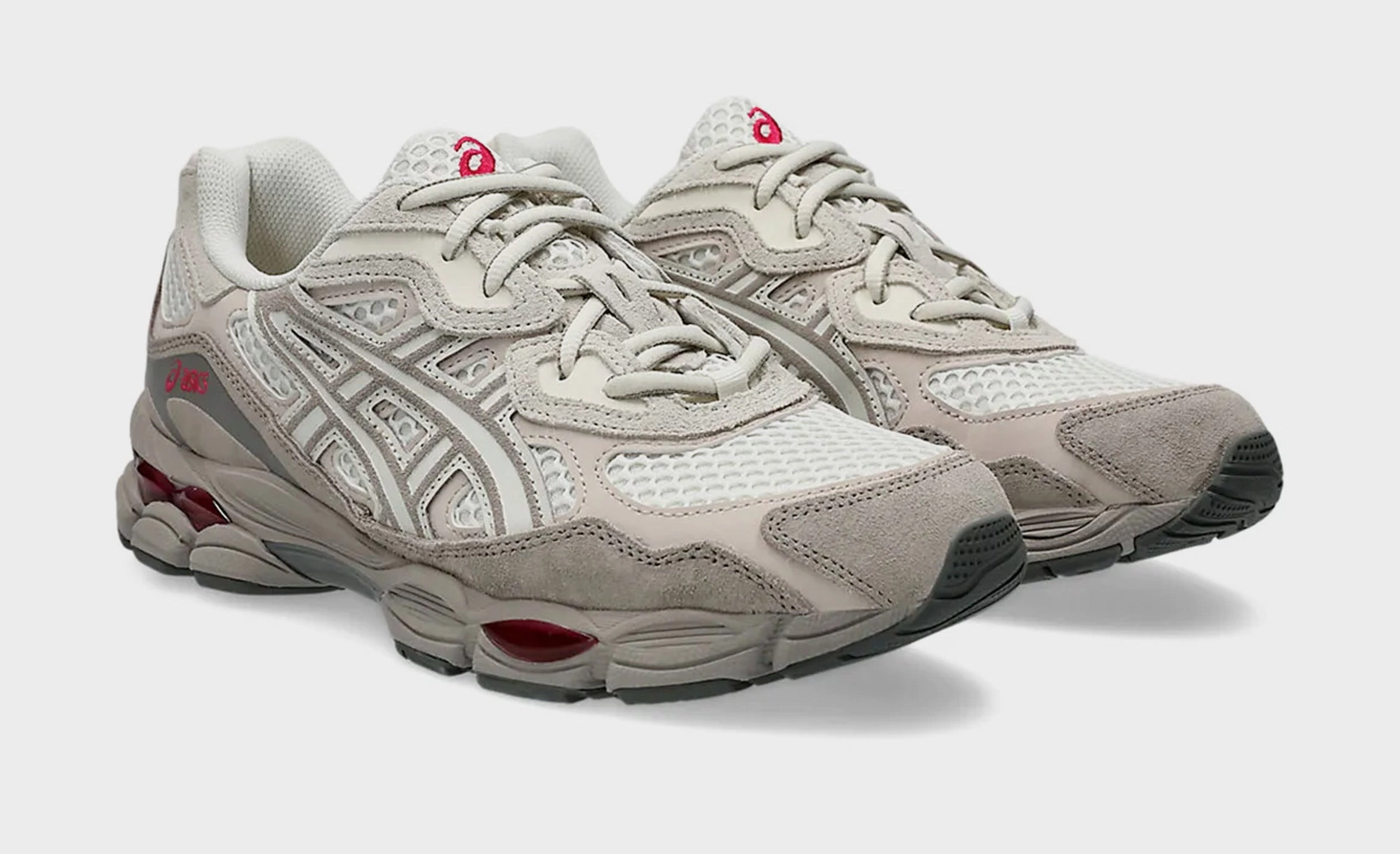 Gel NYC Mens Running Shoes (Cream/Moonrock) Adaptive running trainers