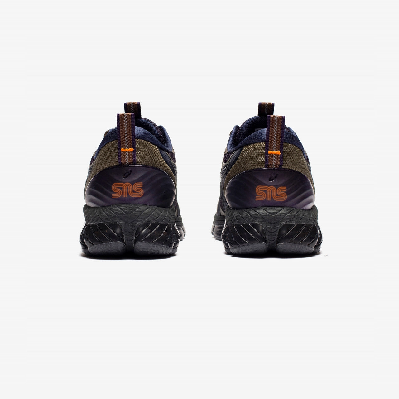 Gel-Quantum 360 VIII Utility x SNS Versatile running footwear
