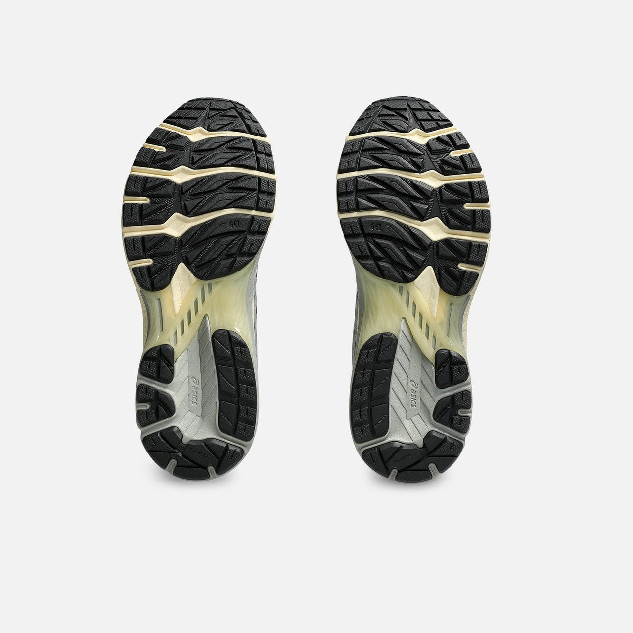 Gel-Terrain Versatile running footwear