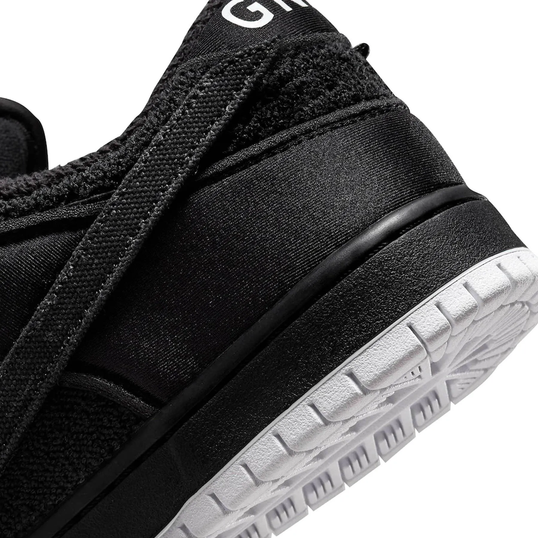 Gnarhunters x Nike Dunk Low SB 'Black' Nike SB skateboarding shoes