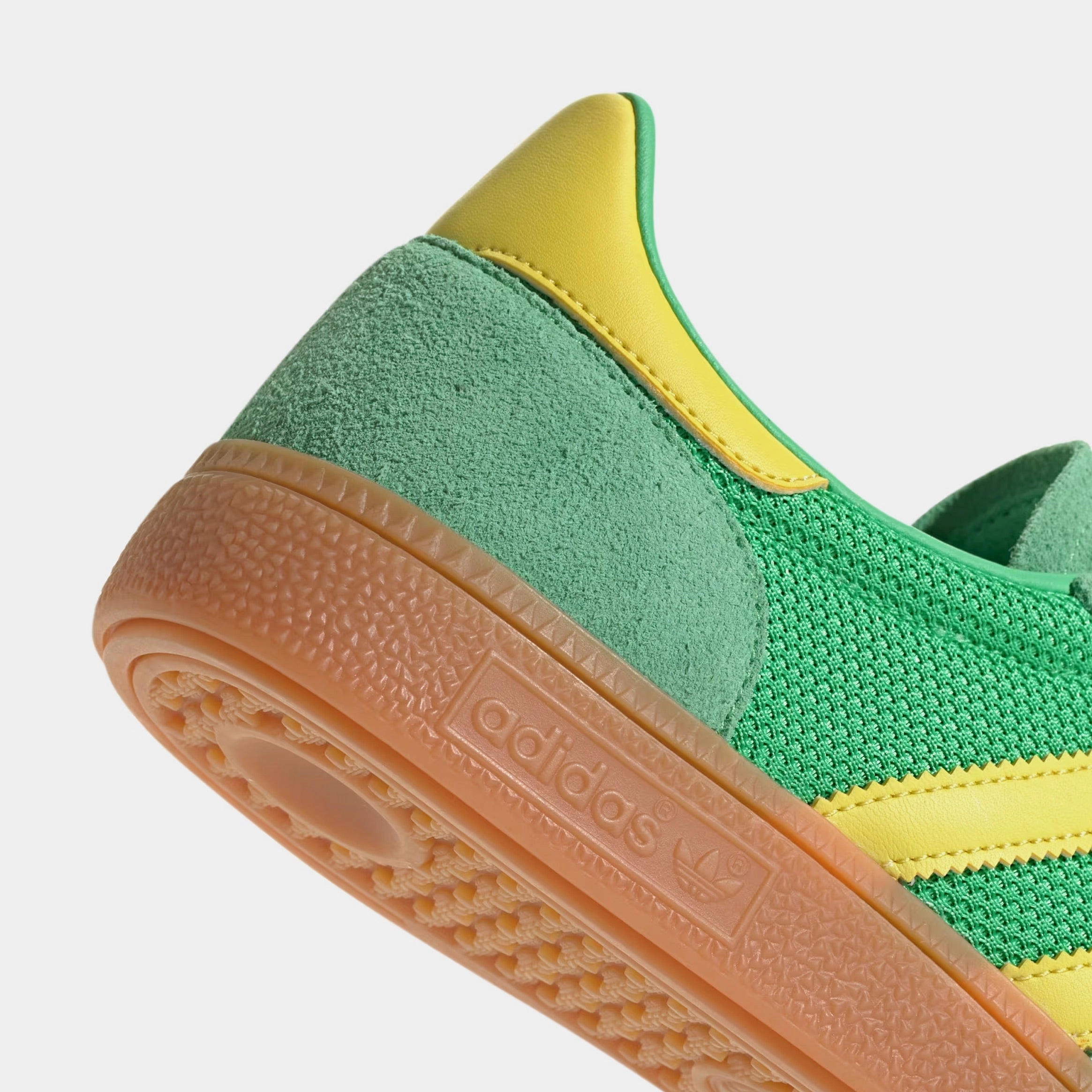 Handball Spezial Mens Lifestyle Shoes (Energy Green/Pure Sulfur/Gum) Retro gym-inspired shoes