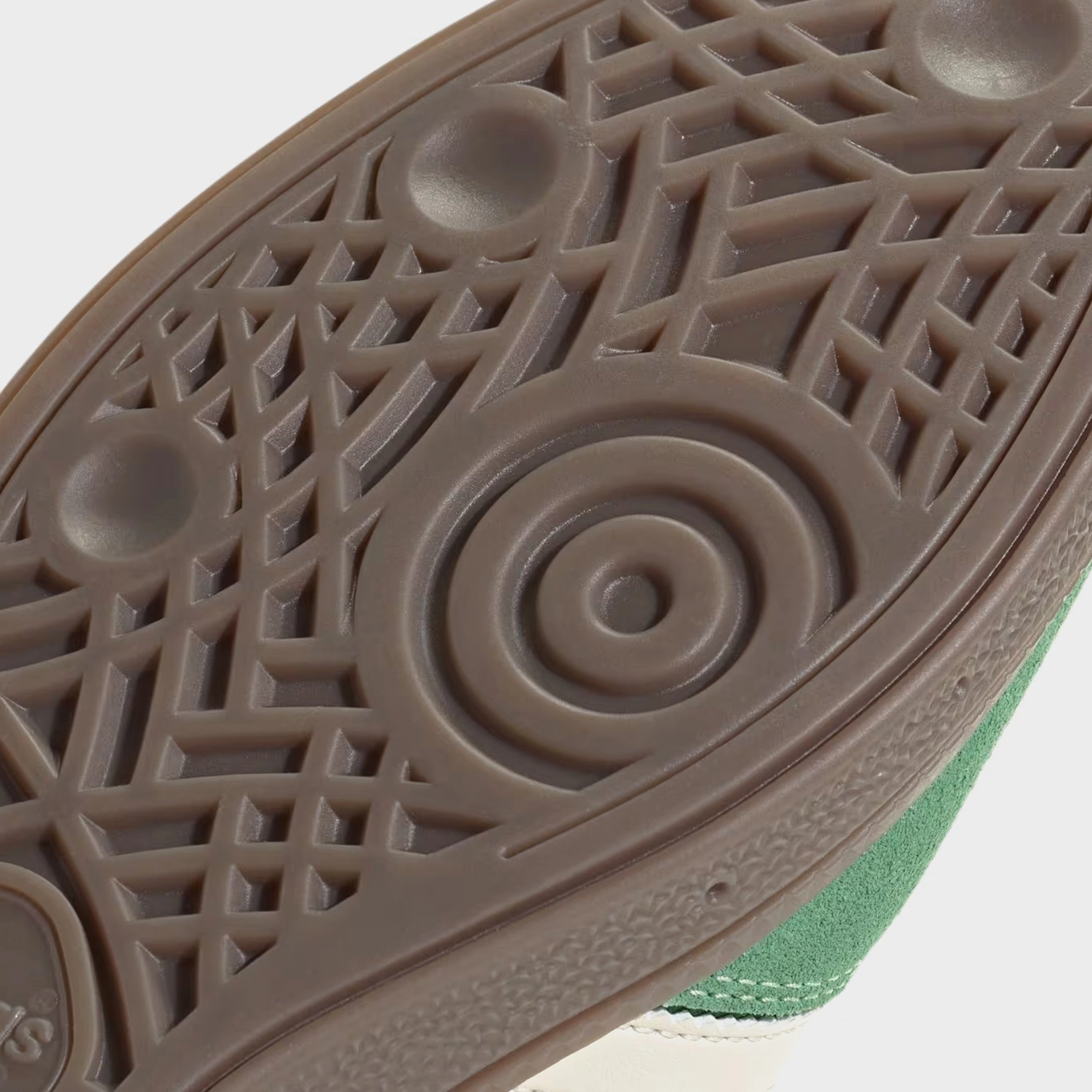 Handball Spezial Mens Lifestyle Shoes (Preloved Green/Cream White/Crystal White) Retro gym-inspired shoes