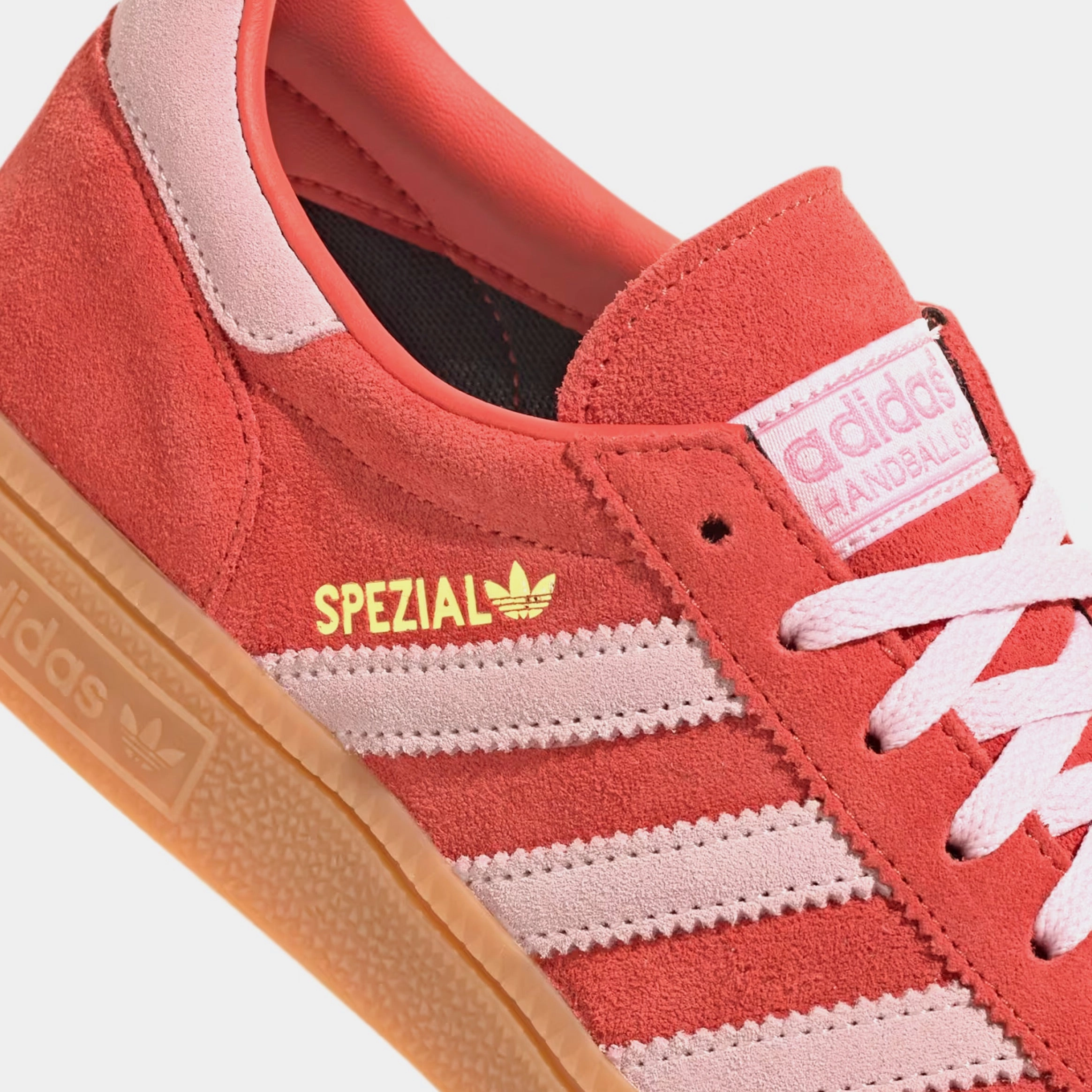 Handball Spezial Womens Lifestyle Shoe (Collegiate Orange/Cream White/Gum) Retro gym-inspired shoes