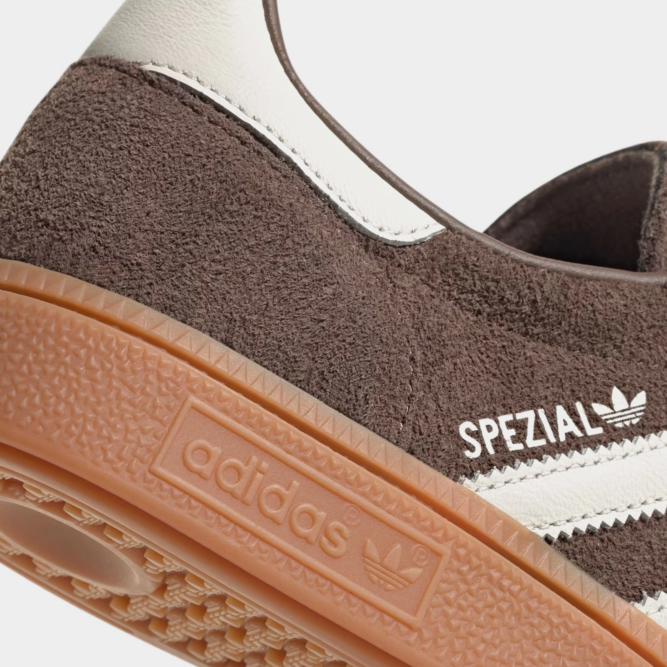 Handball Spezial Womens Lifestyle Shoes (Brown/White) Retro gym-inspired shoes