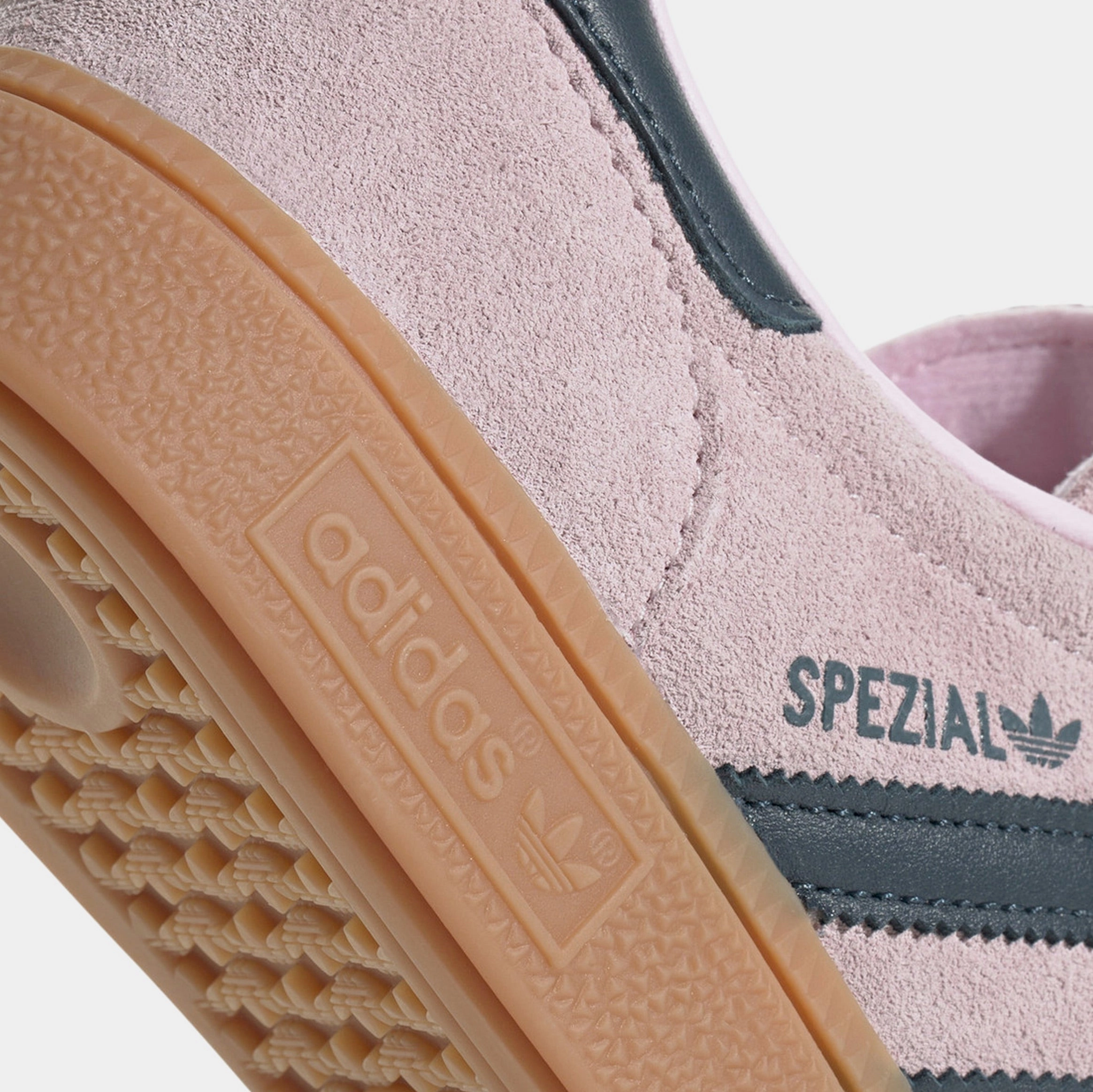 Handball Spezial Womens Lifestyle Shoes (Clear Pink/Arctic Night/Gum) Retro gym-inspired shoes