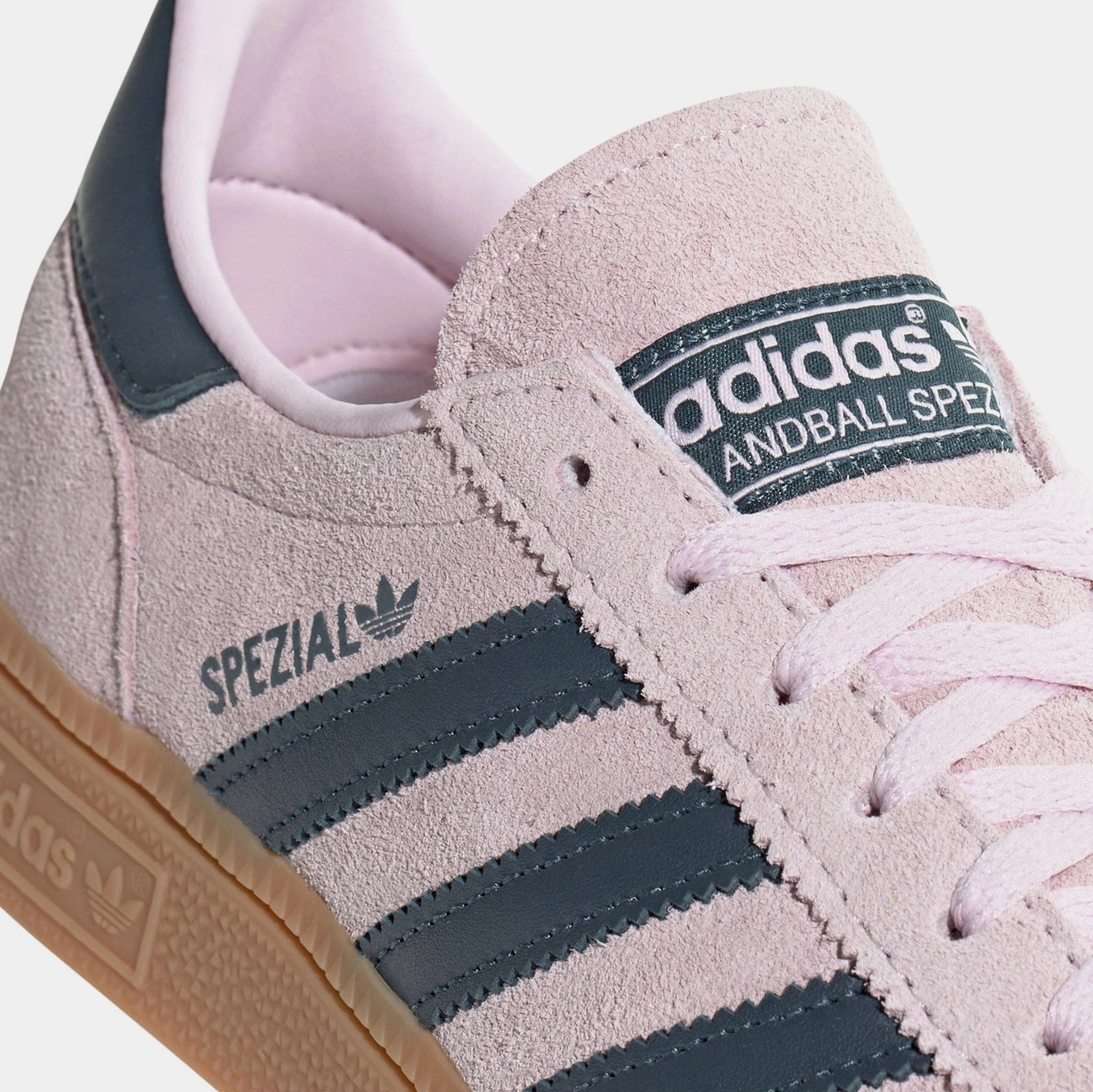 Handball Spezial Womens Lifestyle Shoes (Clear Pink/Arctic Night/Gum) Retro gym-inspired shoes