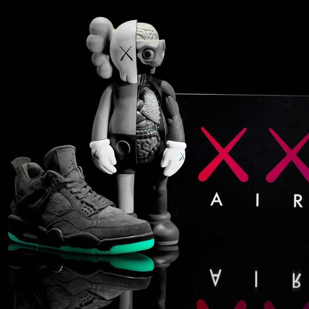 KAWS x Air Jordan 4 Retro 'Cool Grey & White' Air Jordan 4 retro basketball sneakers