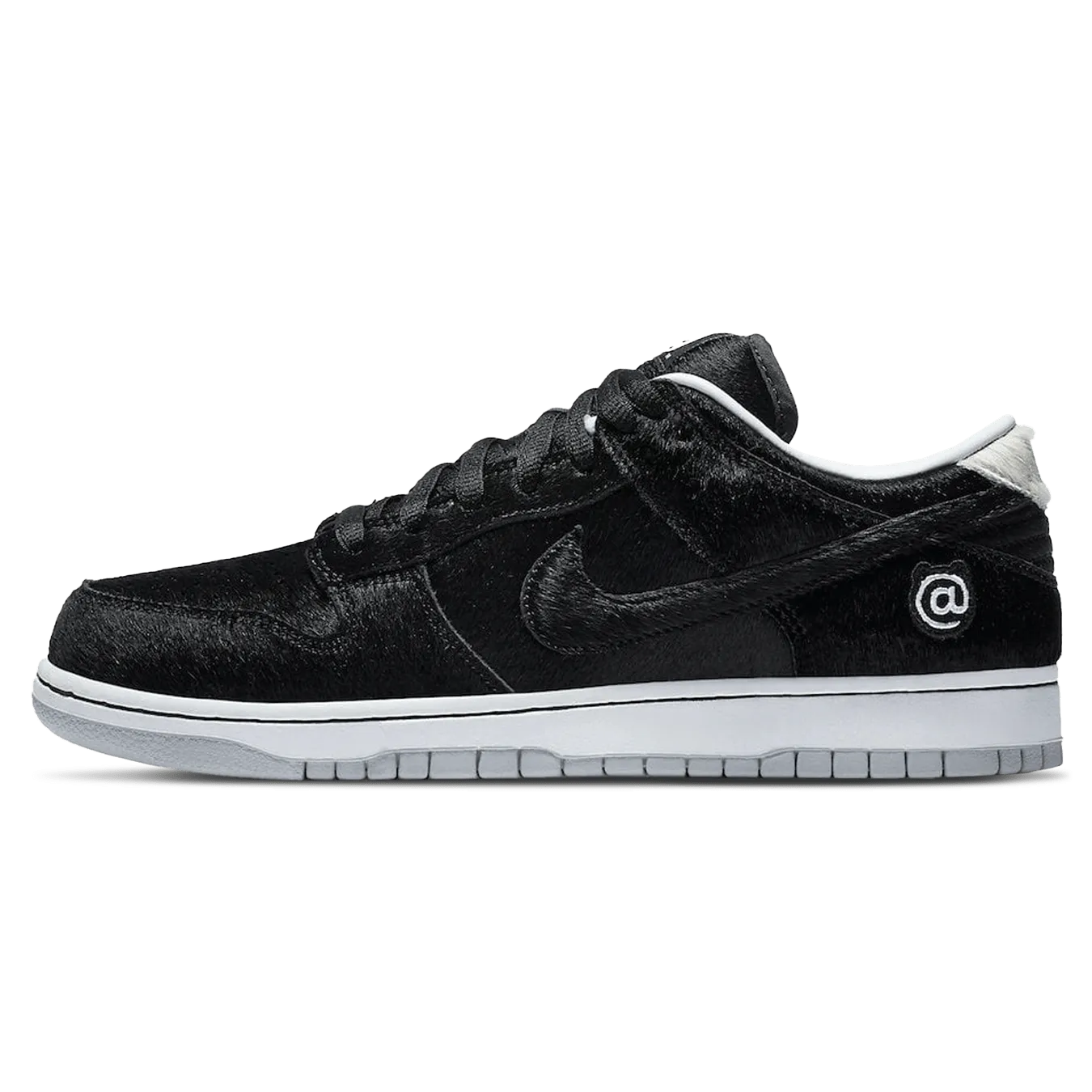 Medicom Toy x Dunk Low SB 'BE@RBRICK' Nike SB skate shoes with padded support and grip