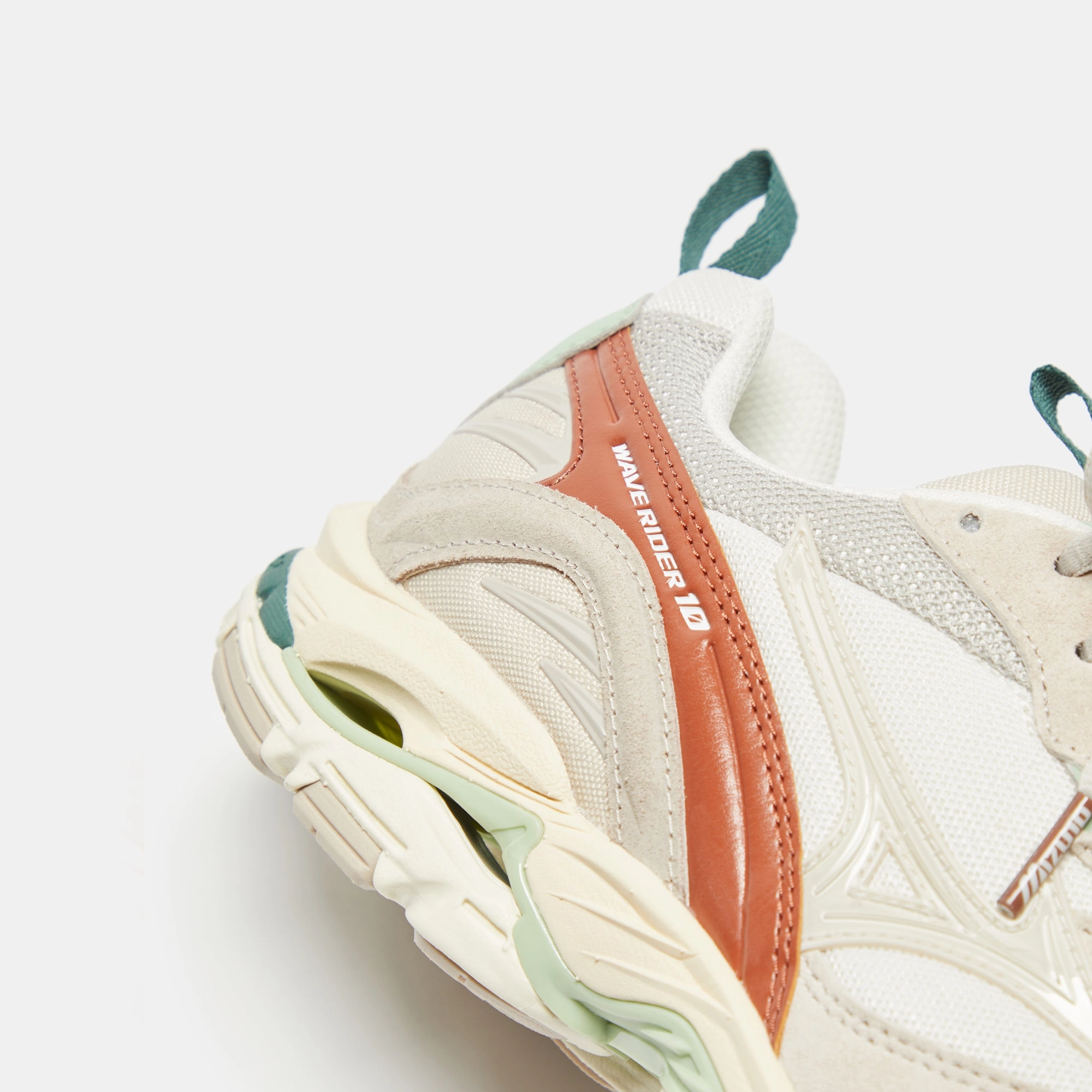 Mizuno Wave Rider 10 - Silver Cloud / White Sand Modern casual runners