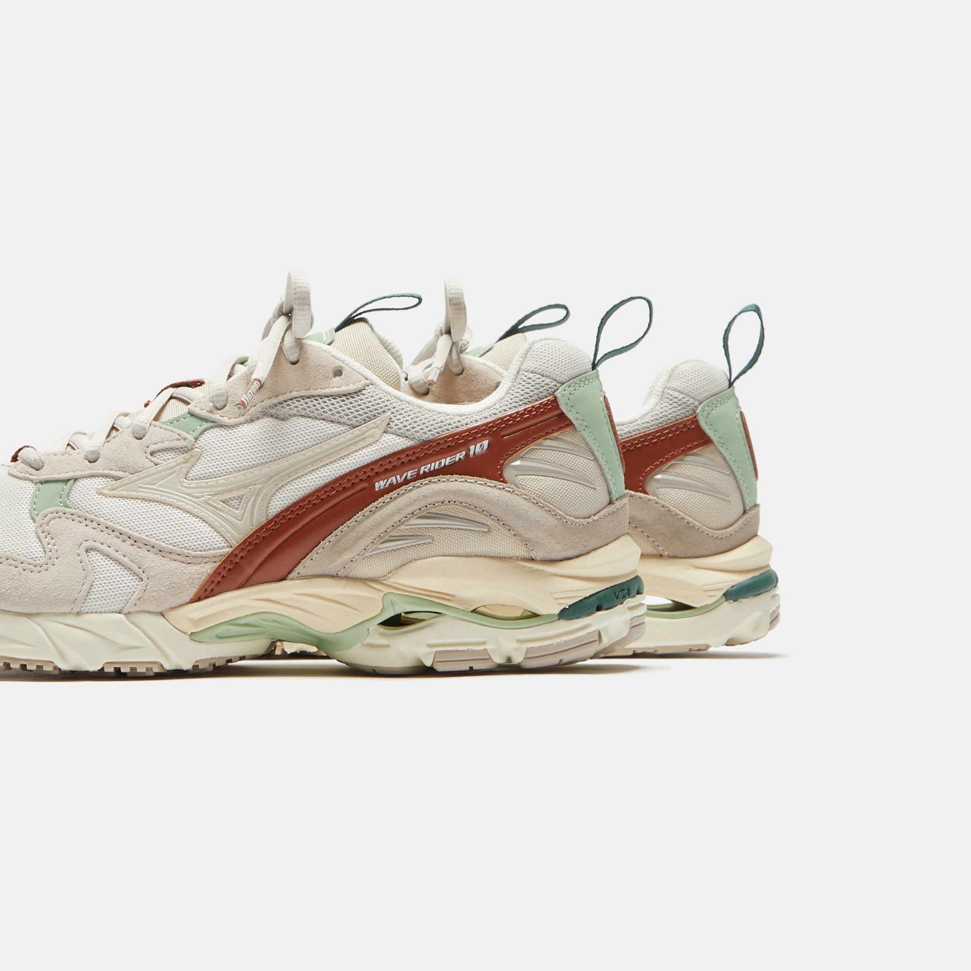 Mizuno Wave Rider 10 - Silver Cloud / White Sand Modern casual runners