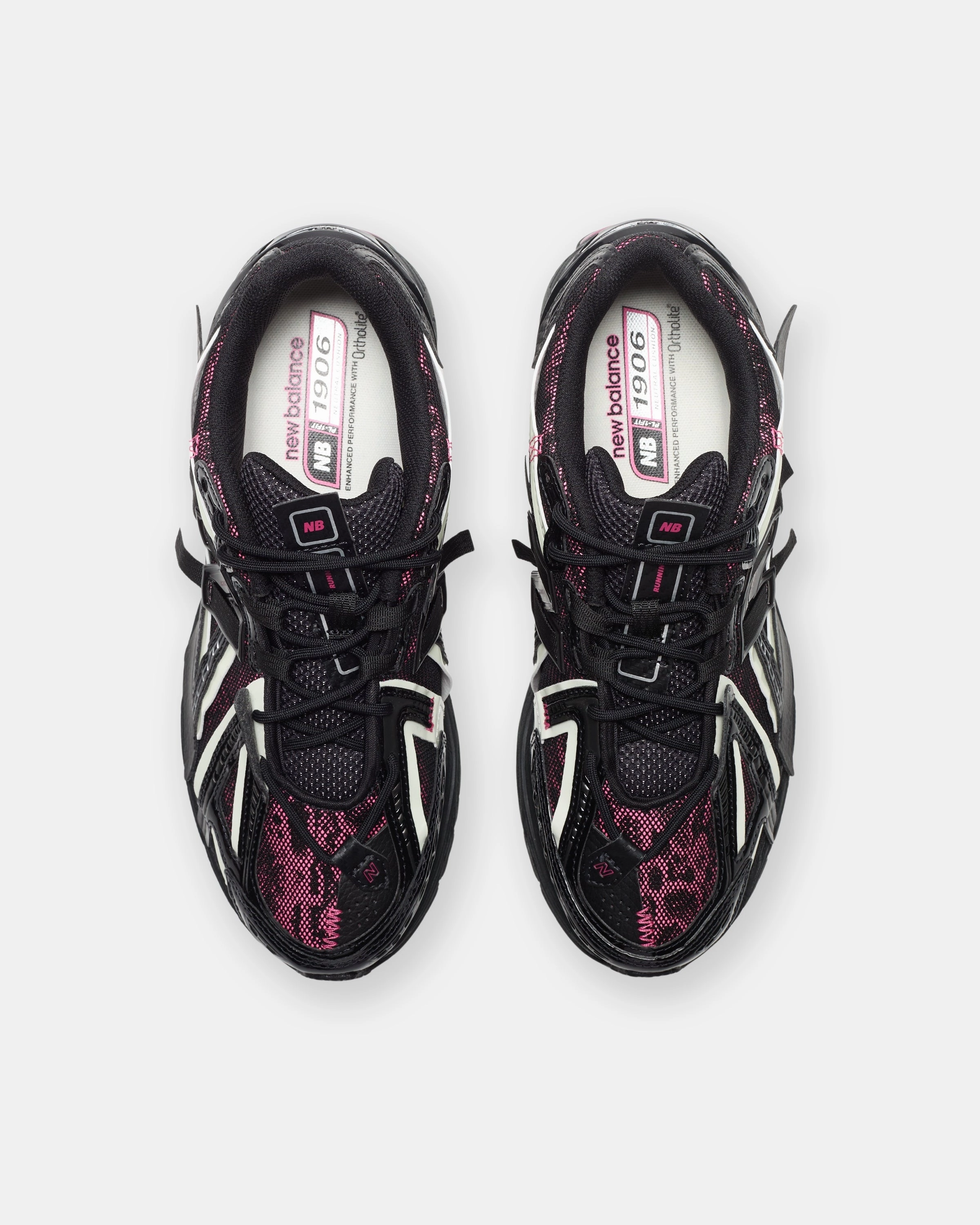 NEW BALANCE 1906 - BLACK/ DRAGONBERRY Reebok Originals