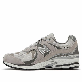 New Balance 2002r