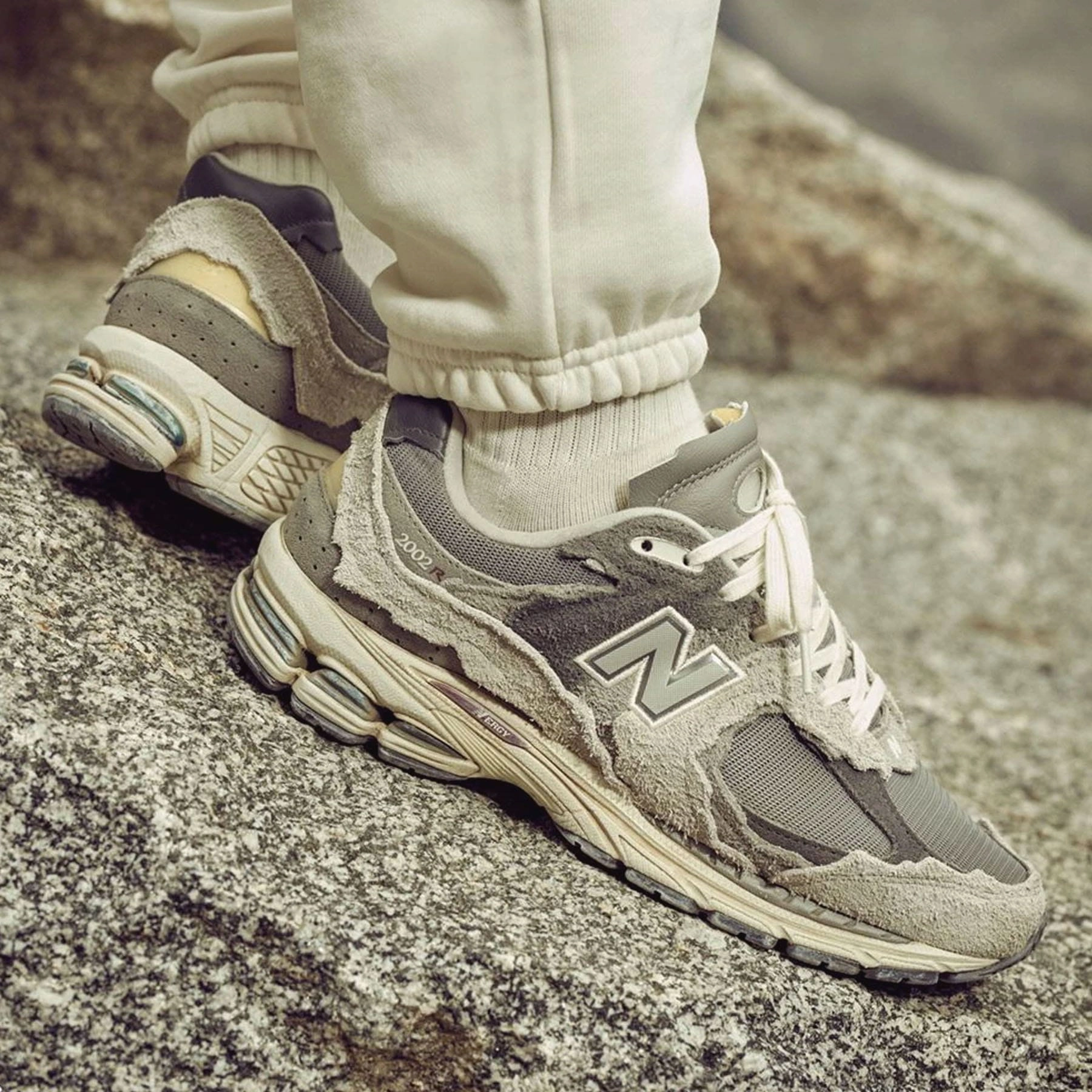 New Balance 2002R 'Protection Pack - Rain Cloud' Cushioned running footwear