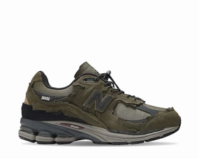 New Balance 2002R Protection Pack new balance men's versatile shoes collection