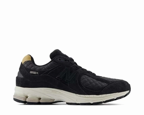 New Balance 2002R "Quilted Black" new balance men's versatile shoes collection