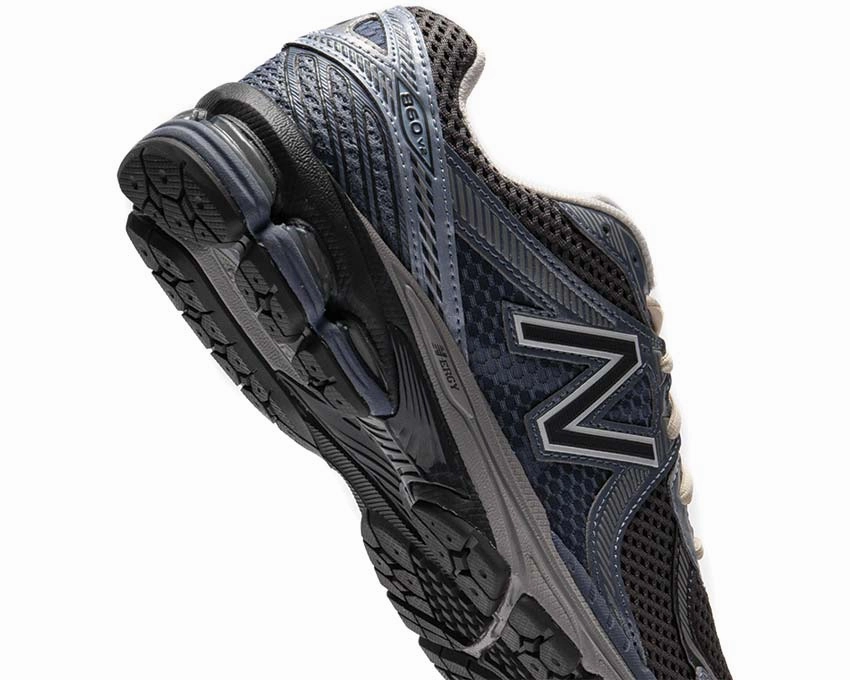 New Balance 860v2 Nike Max 90 editions
