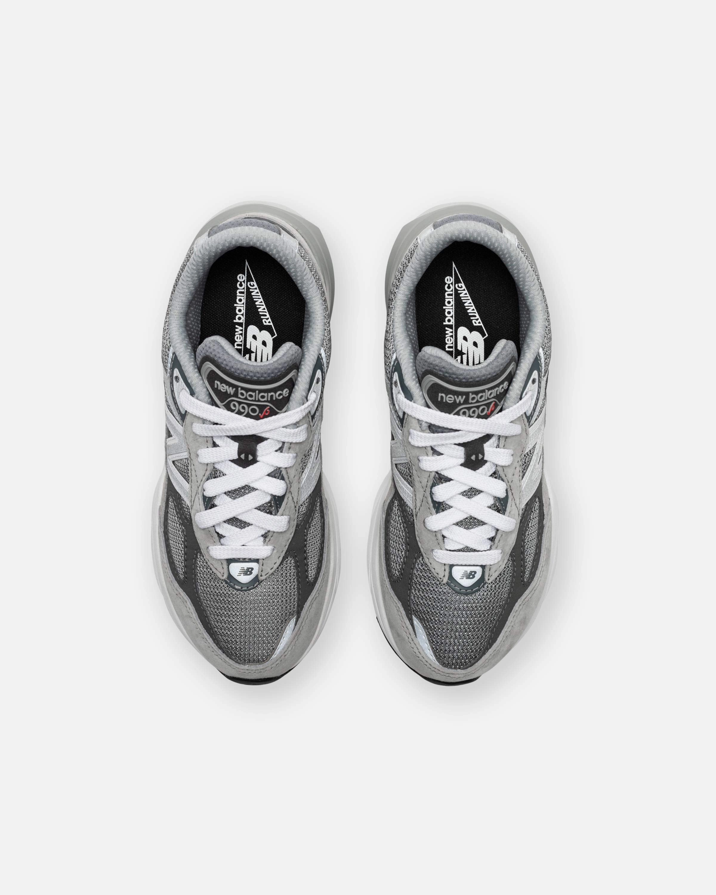 NEW BALANCE GS FUEL CELL 990v6 - GREY Reebok Originals