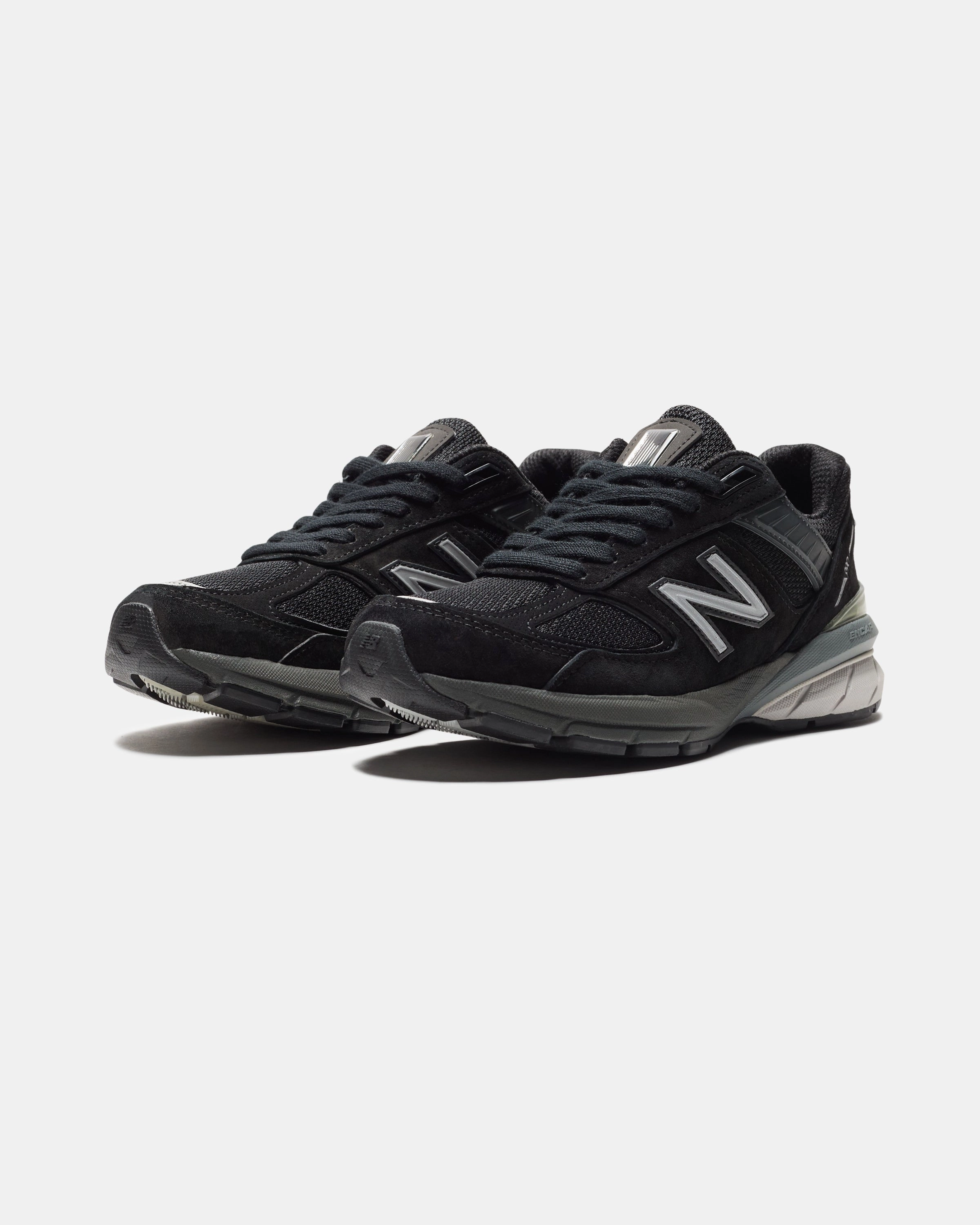 NEW BALANCE WOMEN'S 'MADE IN AMERICA' 990 - BLACK/SILVER reebok casual sport shoes durable