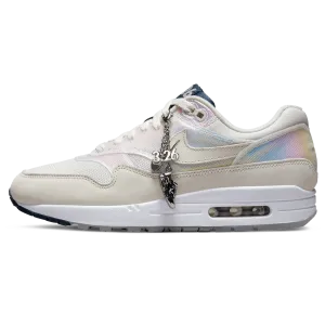 Nike Air Max 1  'Wmns Air Max Day - La Ville-Lumi??re Nike Air Max lifestyle sneakers with sport details