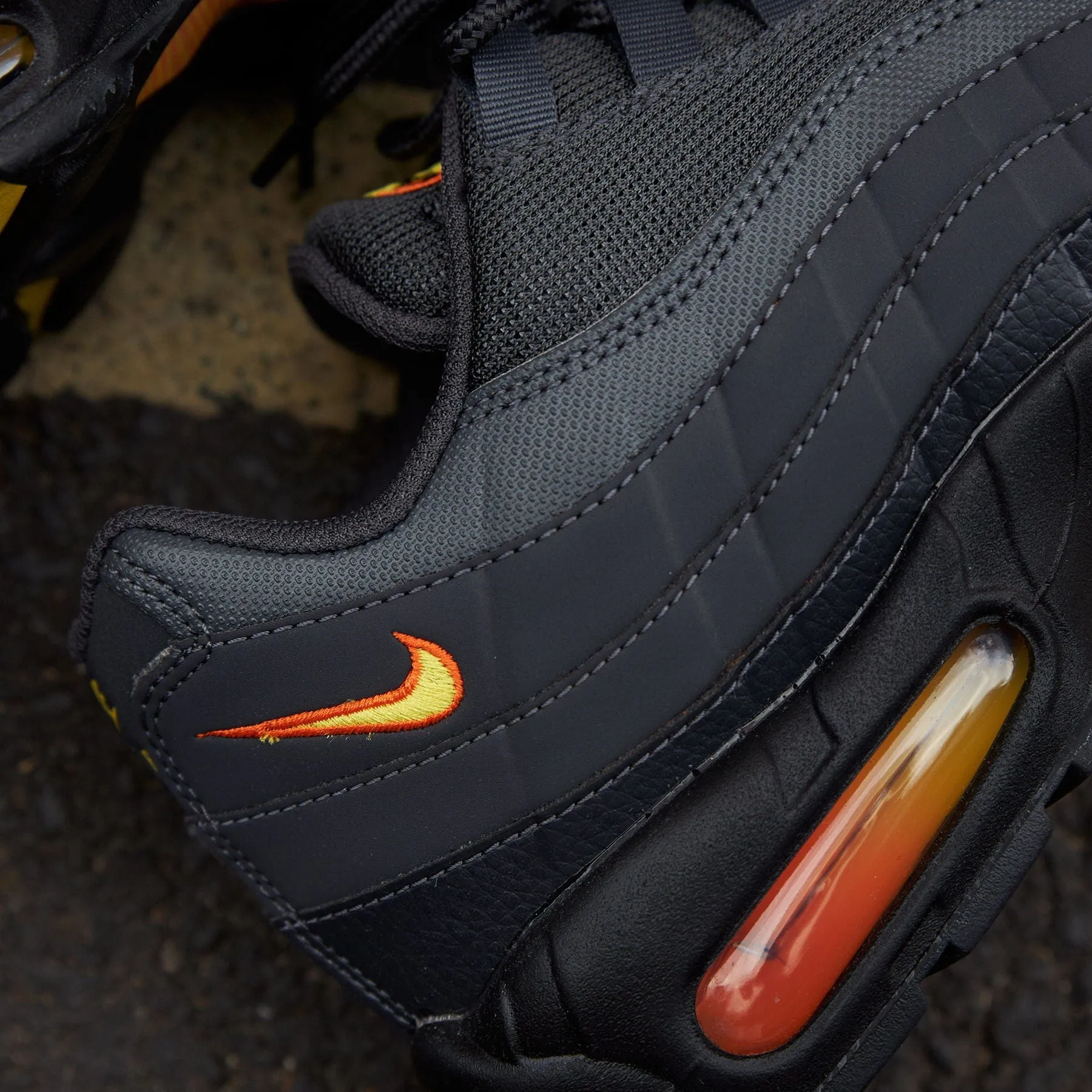 Nike Air Max 95 'Anthracite Opti Yellow' Nike Max 95 versions