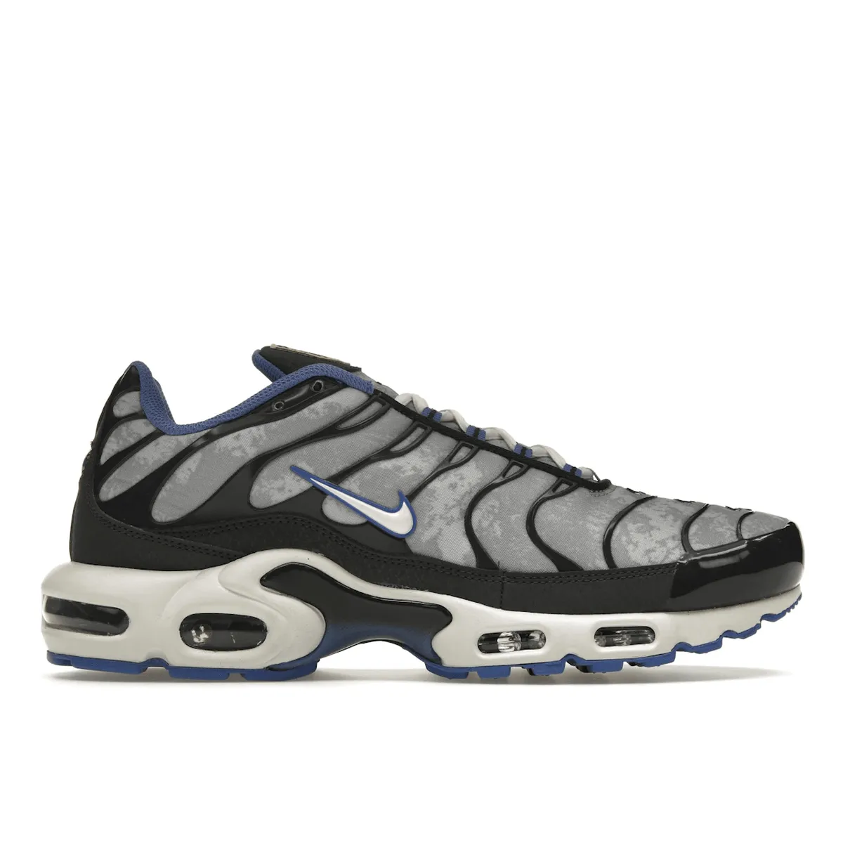 Nike Air Max Plus Social FC nike tn air max plus iconic street style