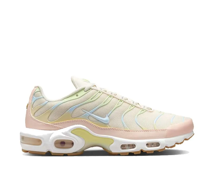 Nike Air Max Plus W "Crimson Tint" nike air max plus comfortable athletic shoes