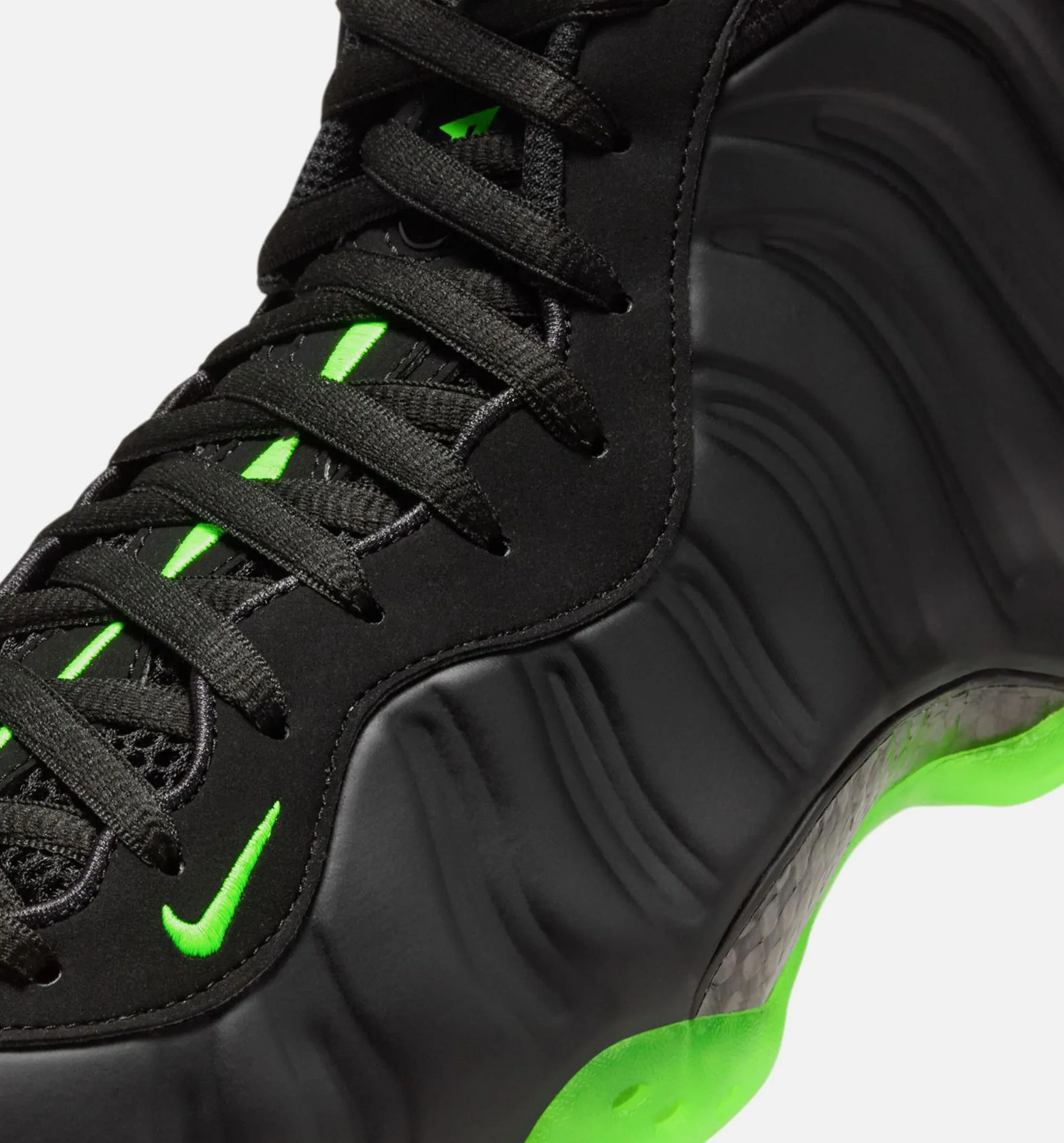 Nike Clothing Air Foamposite One Mens Lifestyle Shoe - Black/Volt