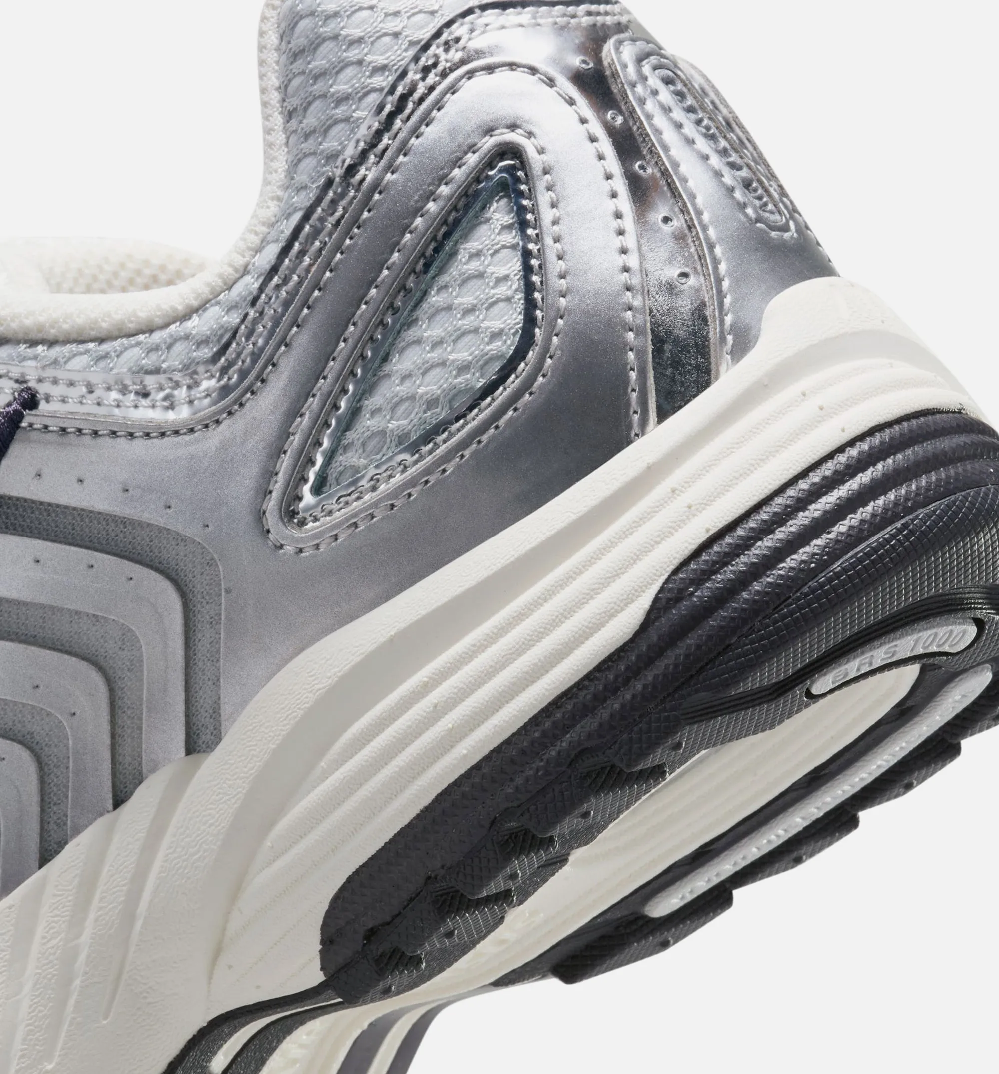 Nike Clothing Air Pegasus 2K5 Chrome Womens Lifestyle Shoe - Photon Dust/Chrome/Gridiron/Sail