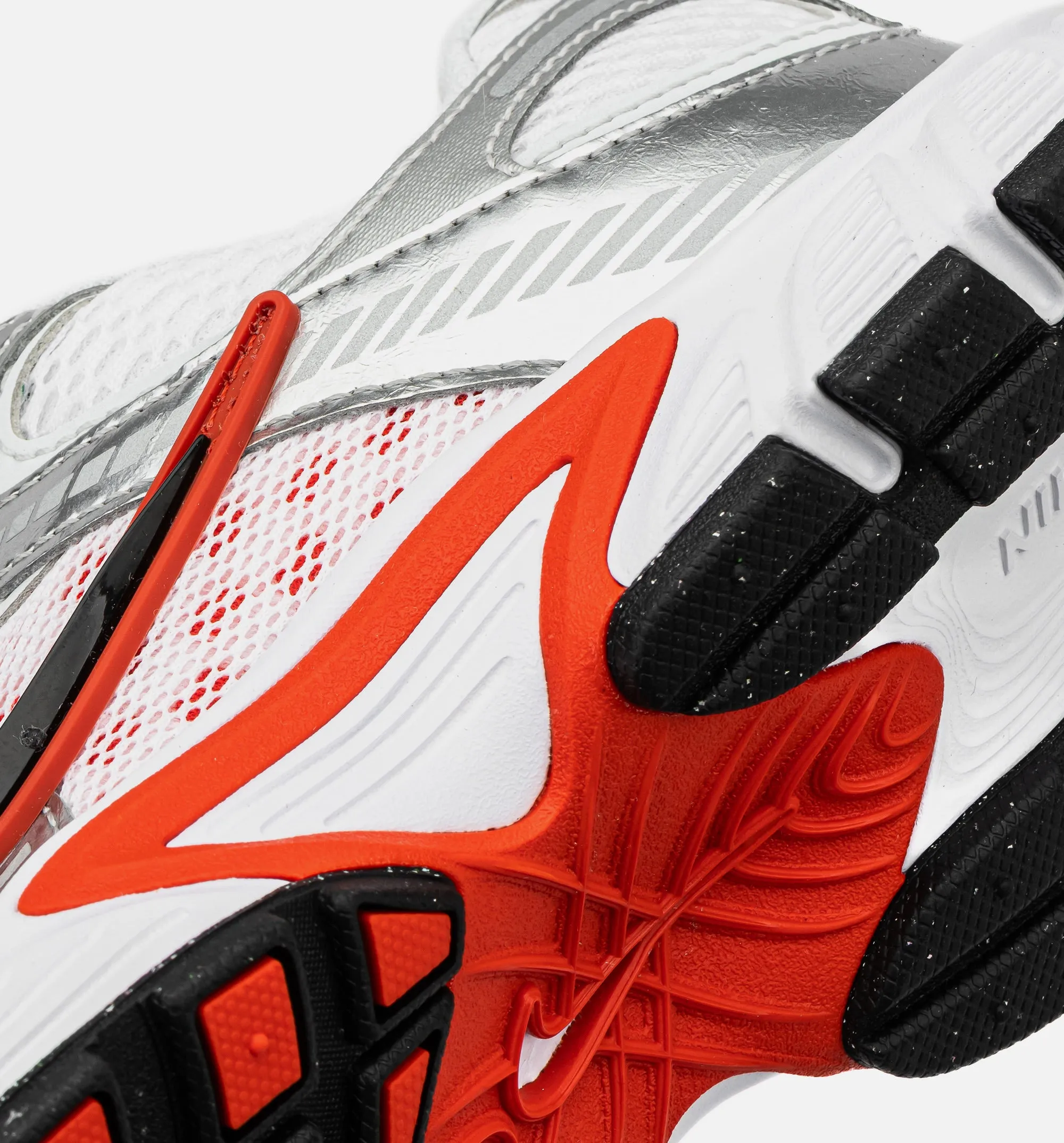 Nike Clothing V5 RNR Womens Lifestyle Shoe - Black/Vast Grey/White/Picante Red