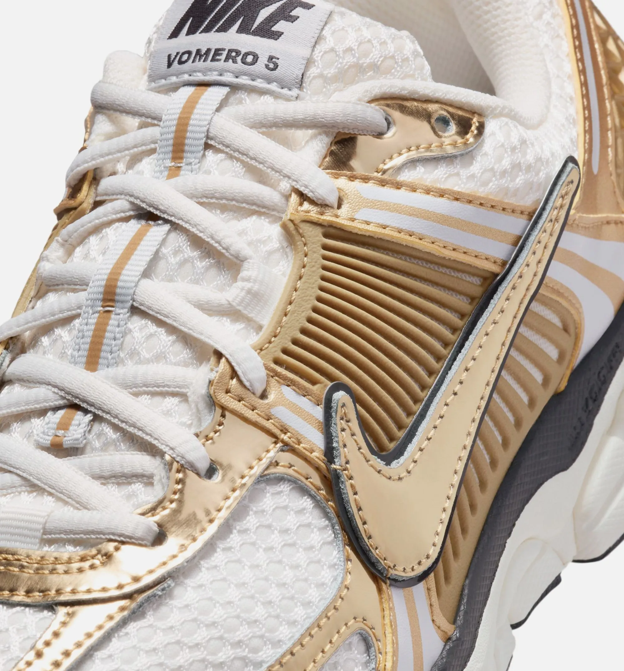 Nike Clothing Zoom Vomero 5 Womens Lifestyle Shoe - Metallic Gold/Photon Dust