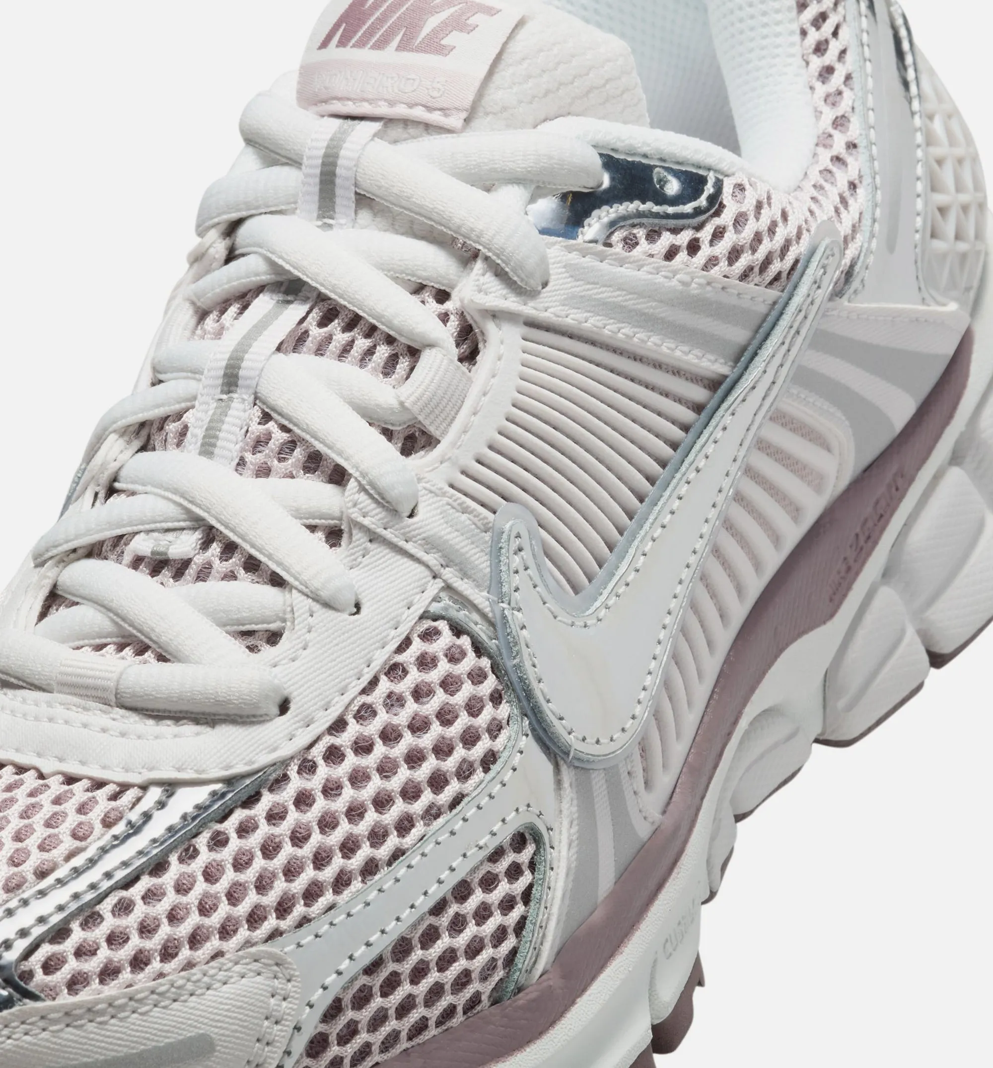 Nike Clothing Zoom Vomero 5 Womens Lifestyle Shoe - Vast Grey/Metallic Silver