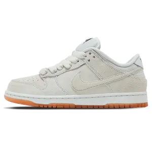 Nike Dunk Low Pro SB B 'Pale Ivory' Nike SB skate shoes with padded support and grip