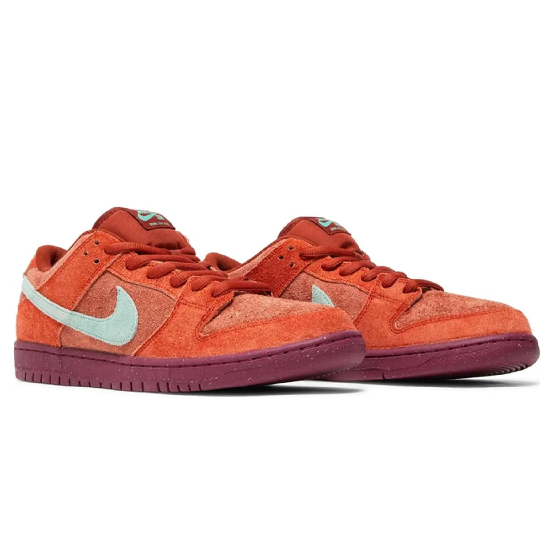 Nike Dunk Low SB 'Mystic Red' Nike SB skateboarding shoes