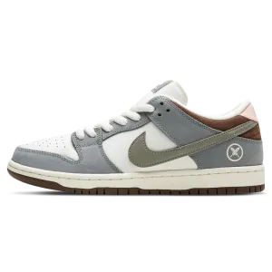 Nike Dunk Low SB x Yuto Horigome Nike SB skate shoes with padded support and grip